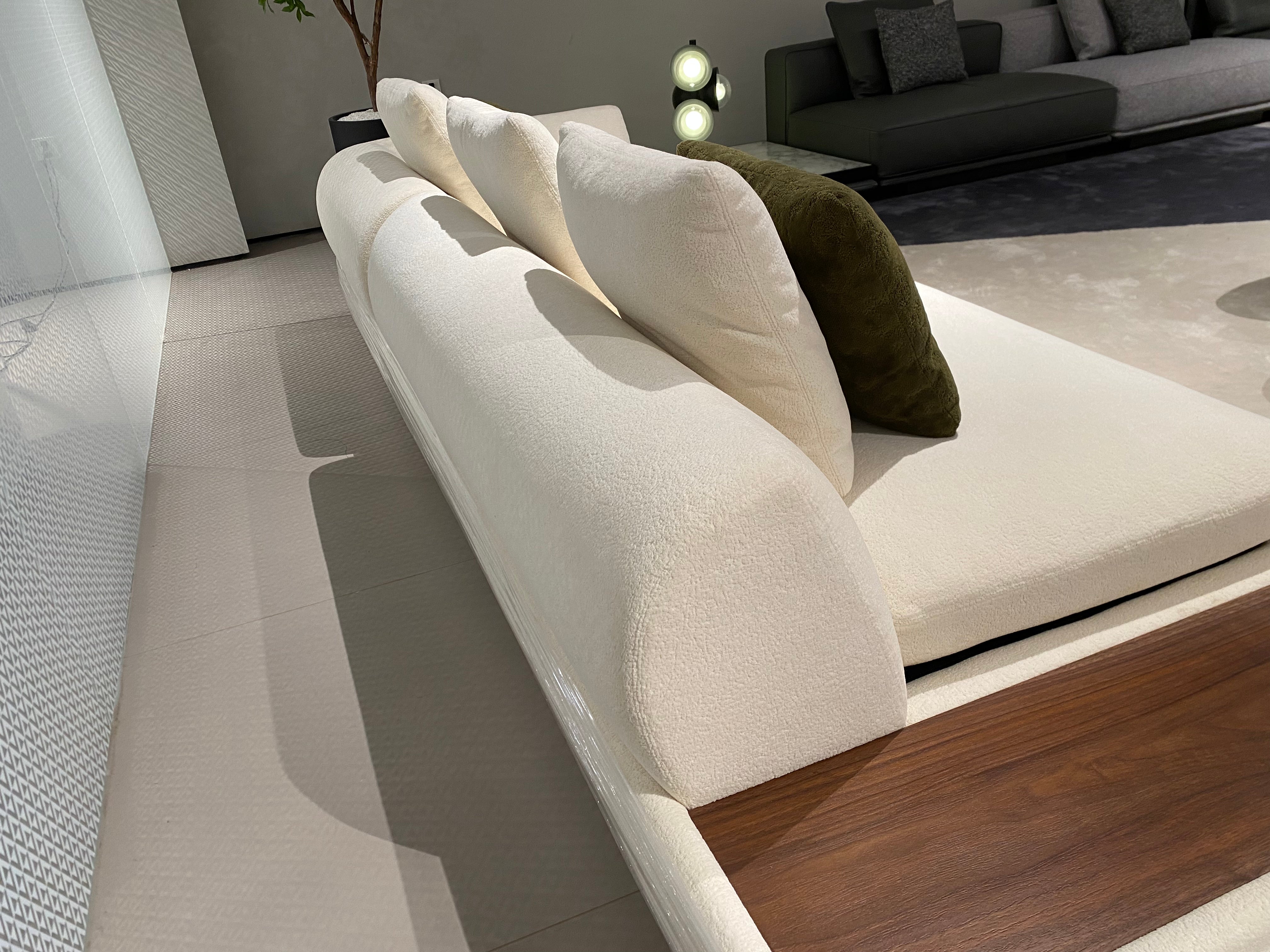 VJ2-2401 Combination Sofa Comfortable and soft to sit on - Chiuchiufurniture