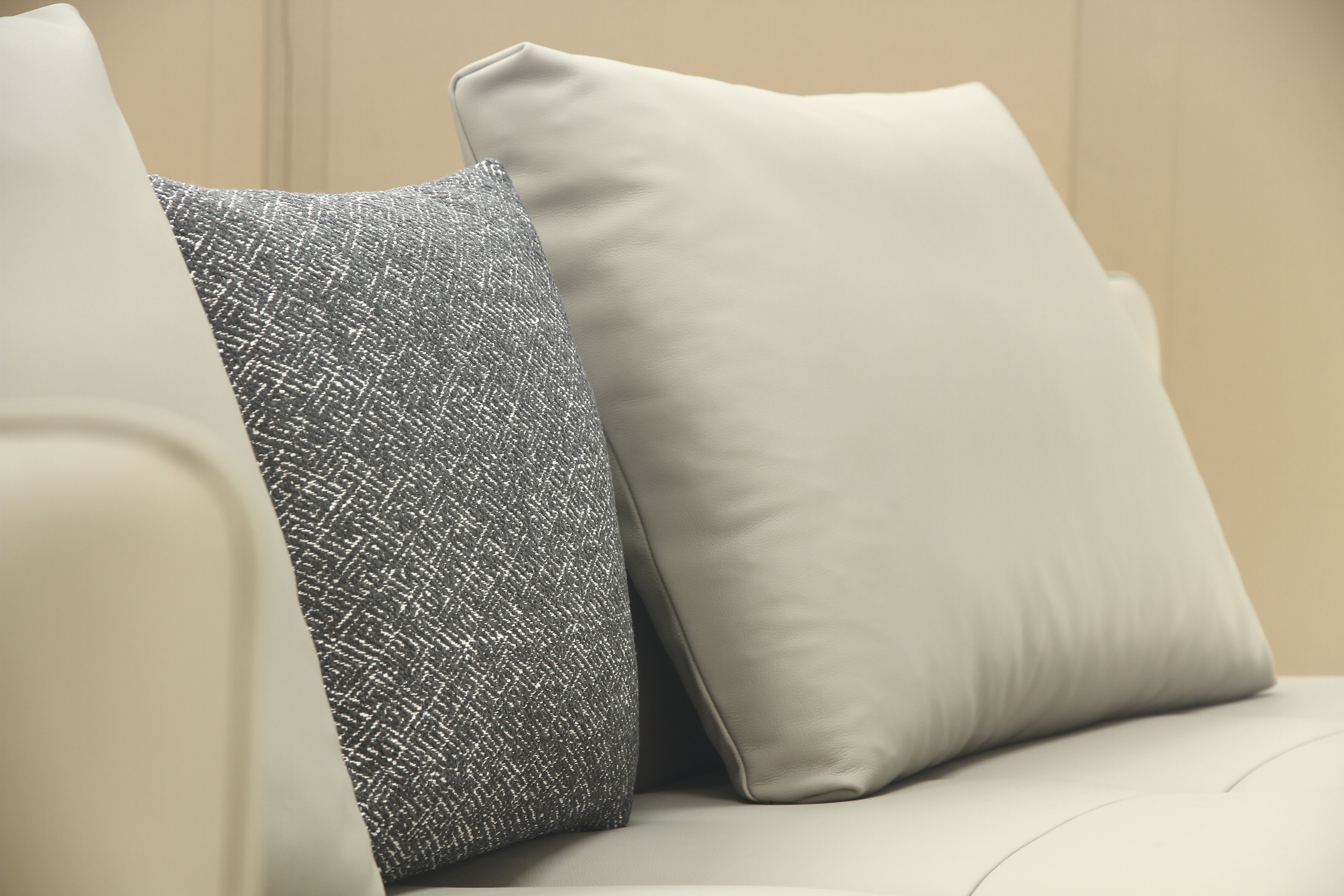 VJ3-2331 Combination Sofa Comfortable and soft to sit on - Chiuchiufurniture