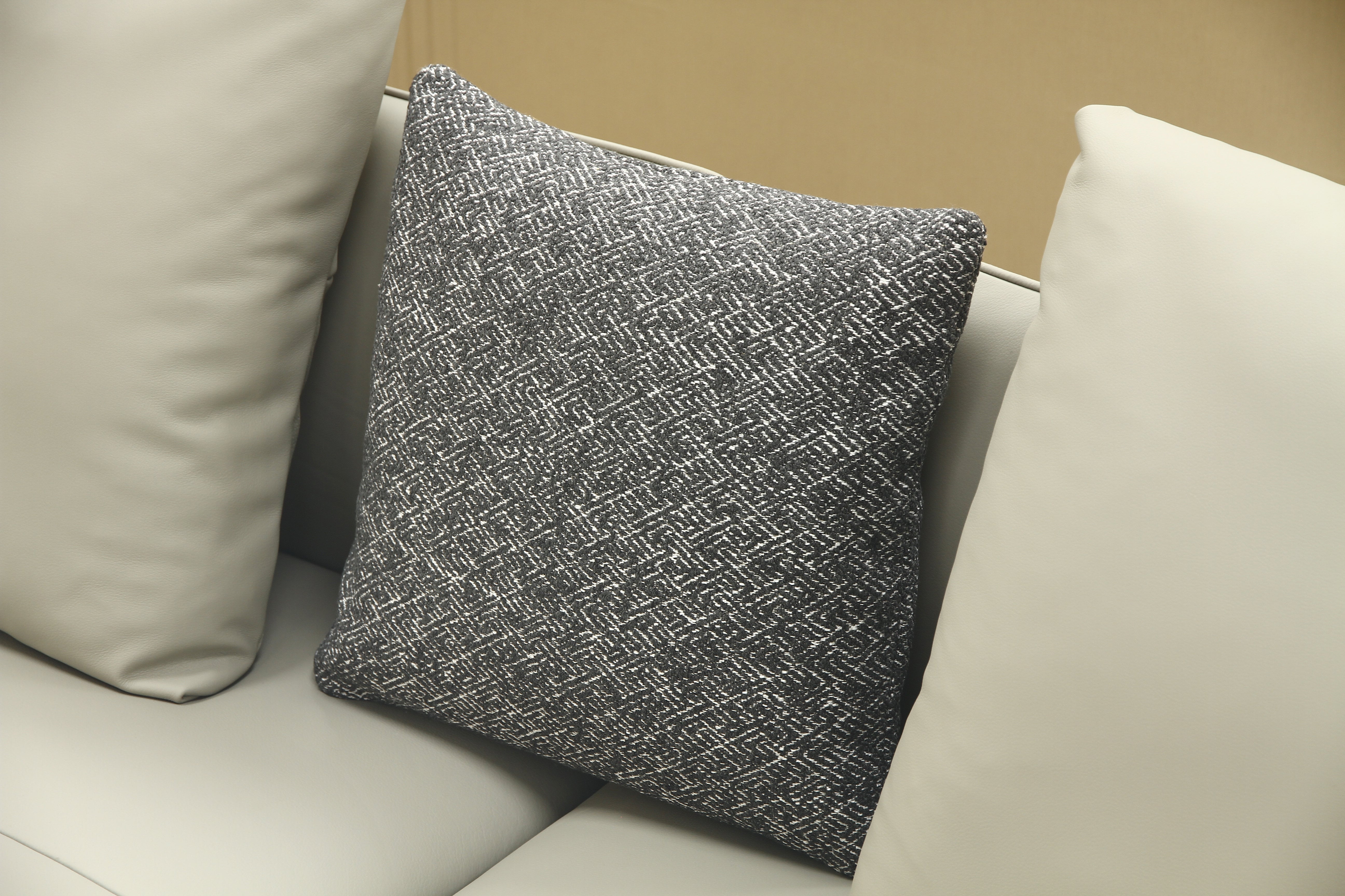 VJ3-2331 Combination Sofa Comfortable and soft to sit on - Chiuchiufurniture