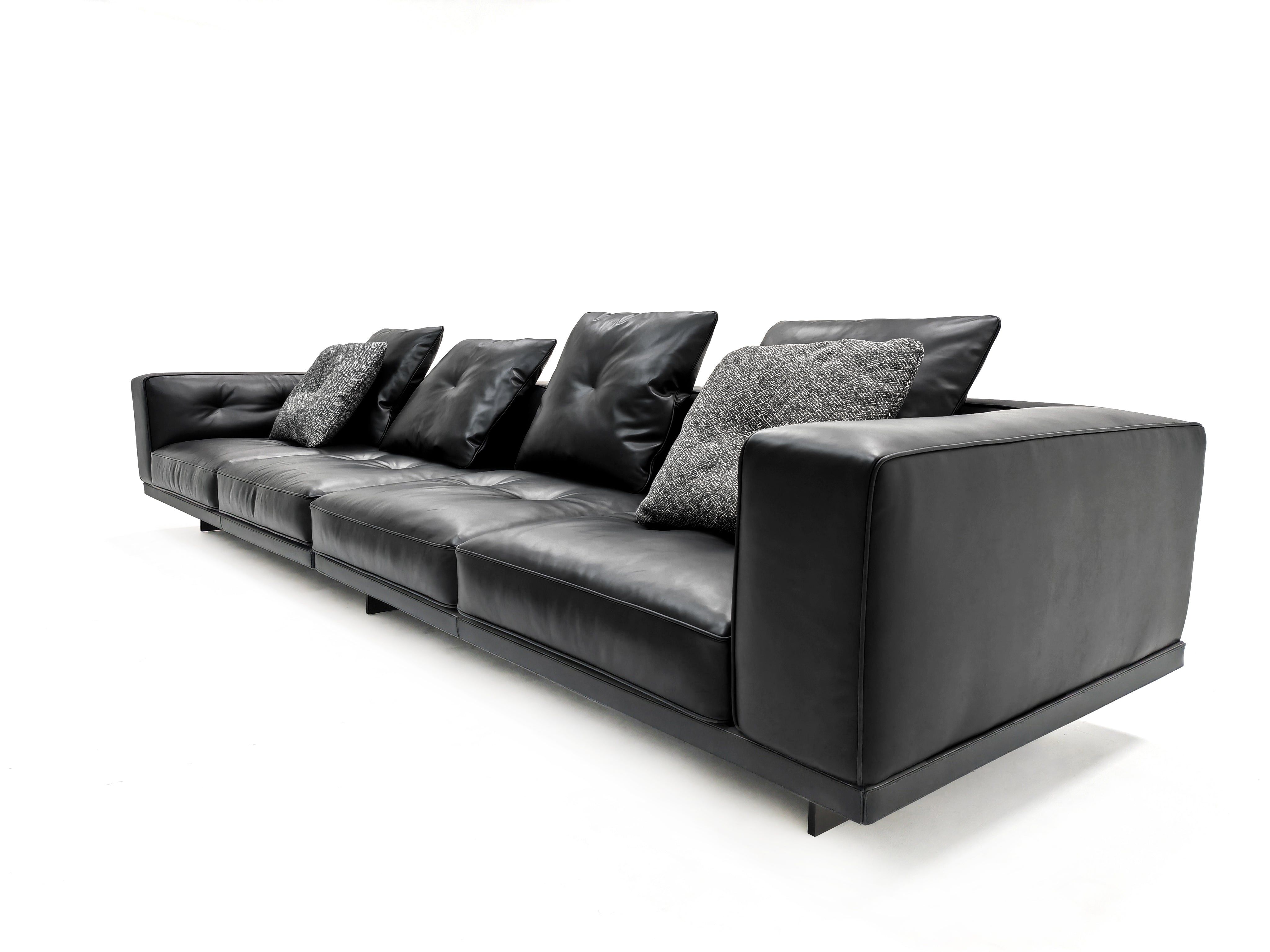 VJ3-2357 Four-Seater Sofa Comfortable and soft to sit on - Chiuchiufurniture