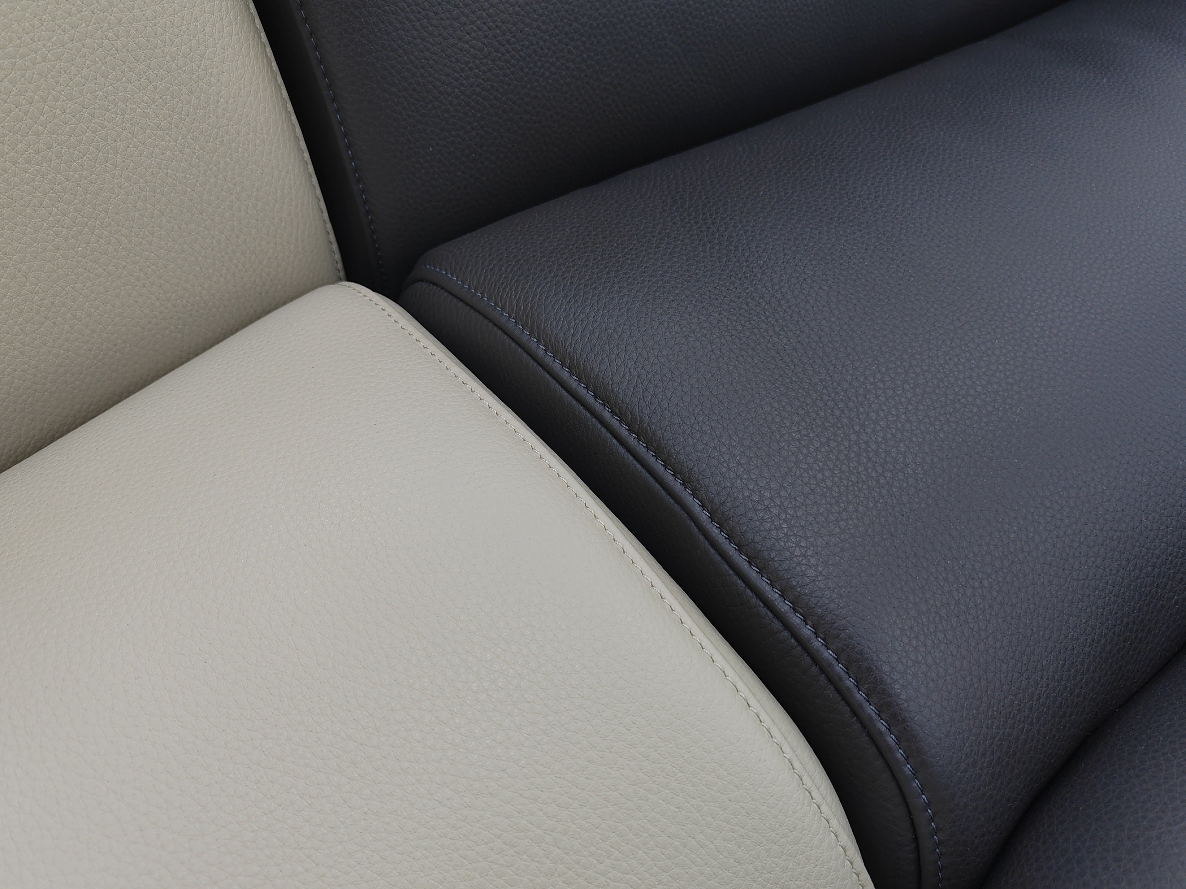 VJ5-2381 Combination Sofa Comfortable and soft to sit on - Chiuchiufurniture