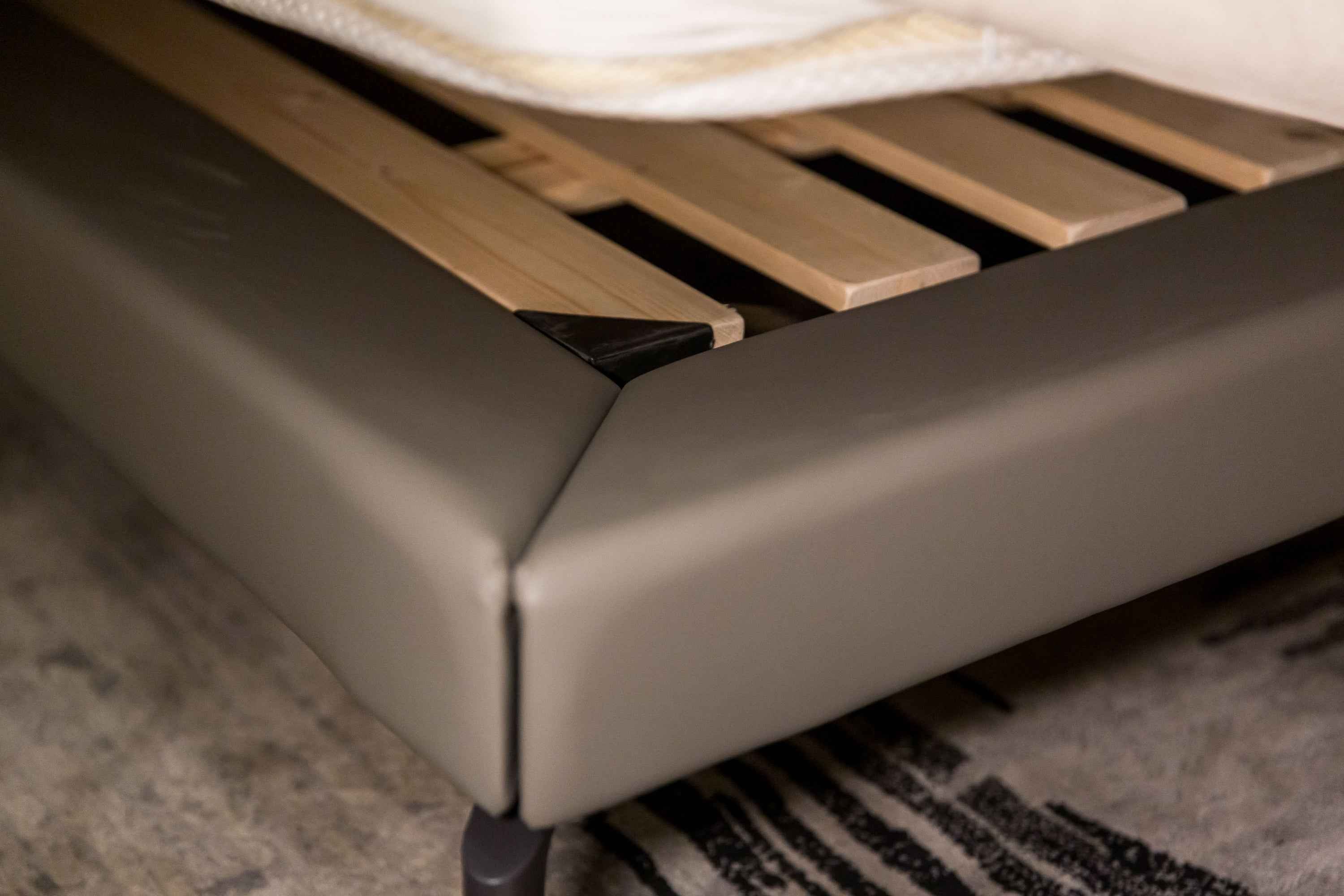 Modern Luxury Leather Comfort KB-VVCASA-BED-VX3-1975-1 Bed