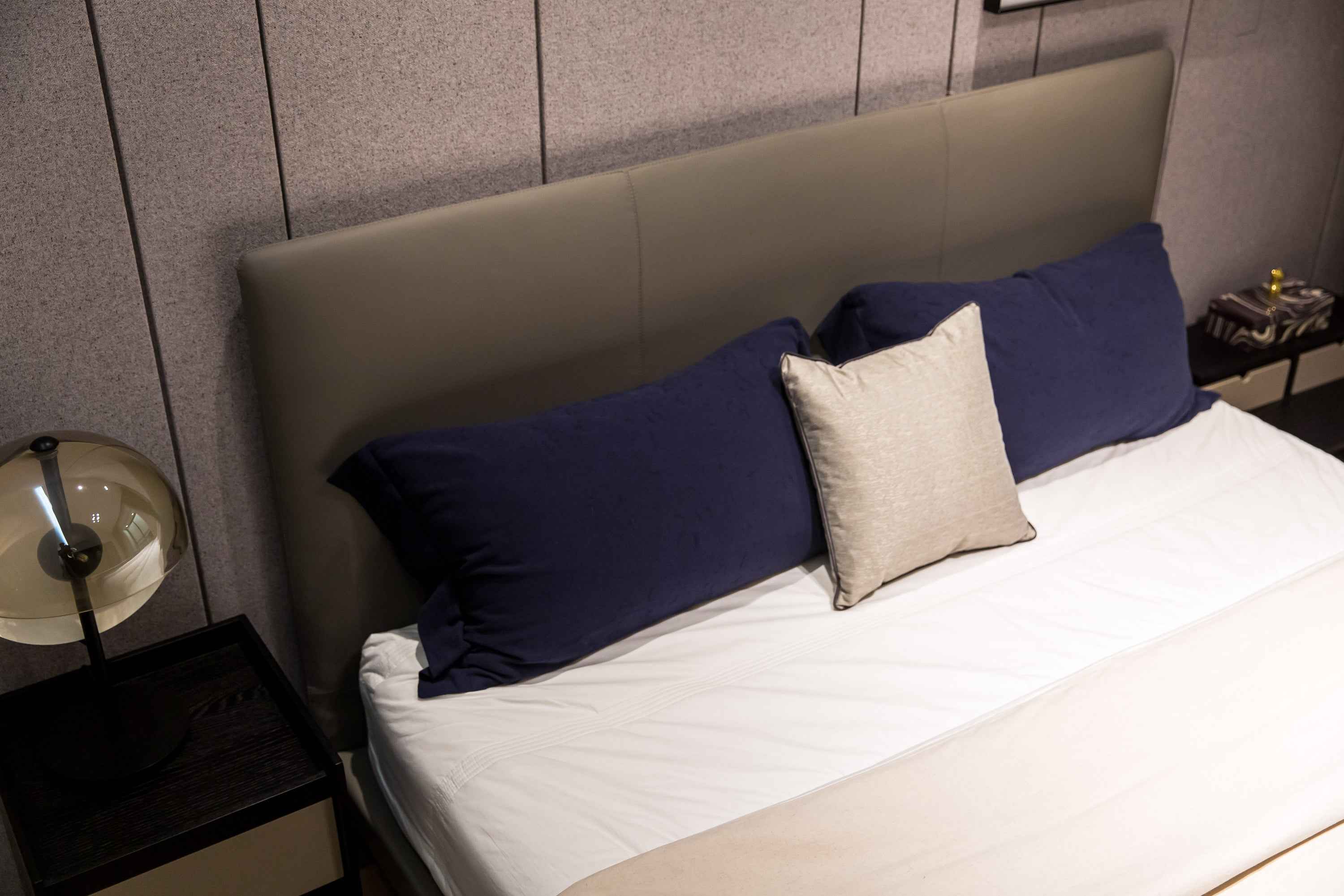 Modern Luxury Leather Comfort KB-VVCASA-BED-VX3-1975-1 Bed