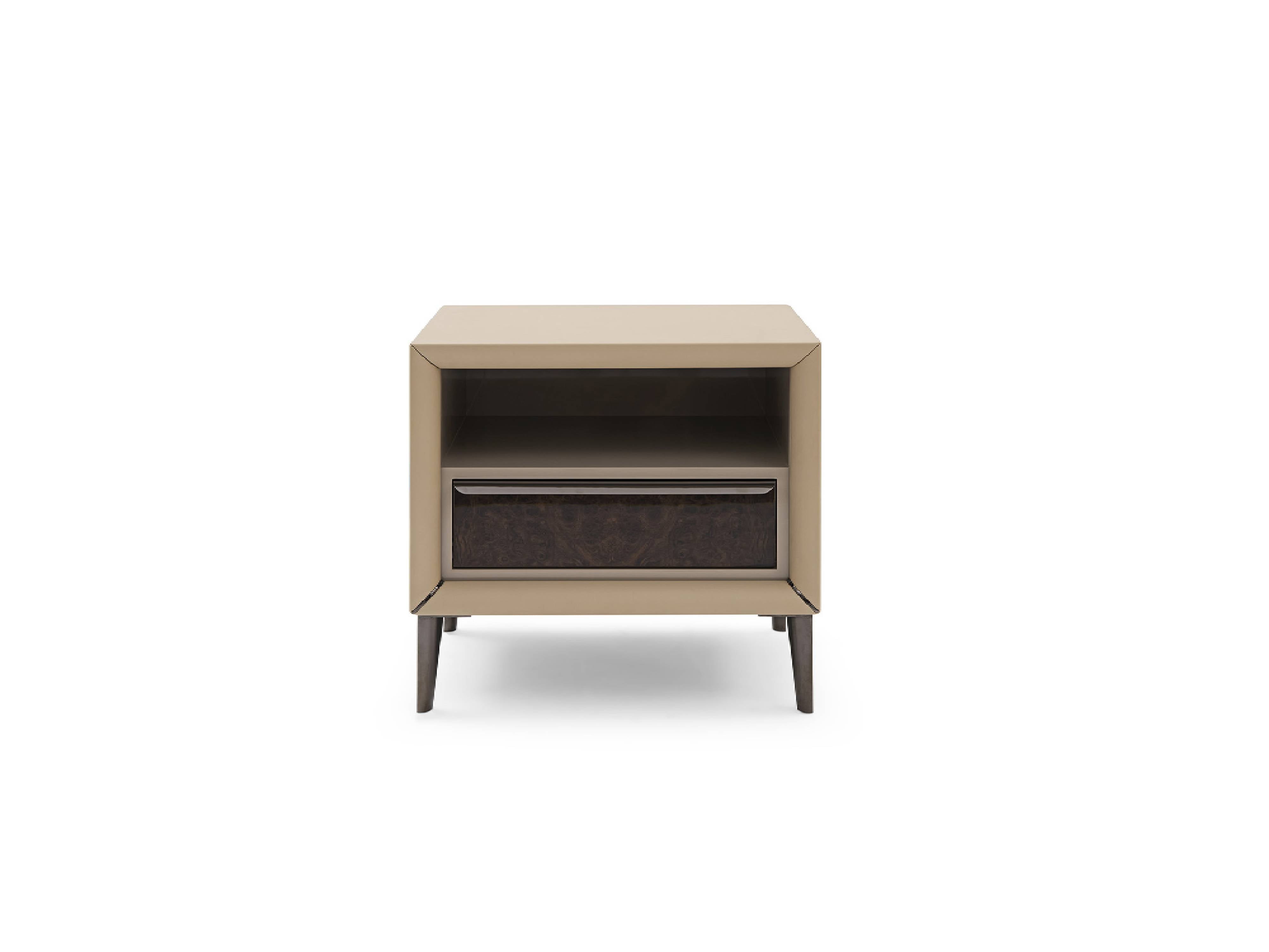 High Classic Leather Bedroom Nightstand W008B11 Bentley style Stafford bedside table - Chiuchiufurniture