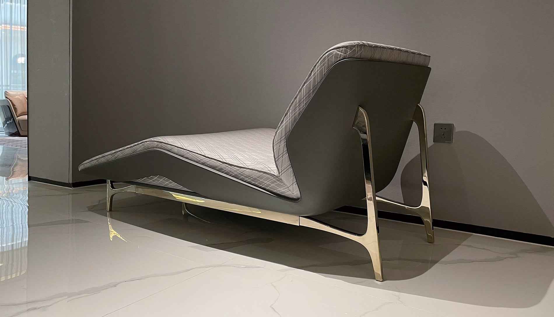 W018SF18 Lounge chair