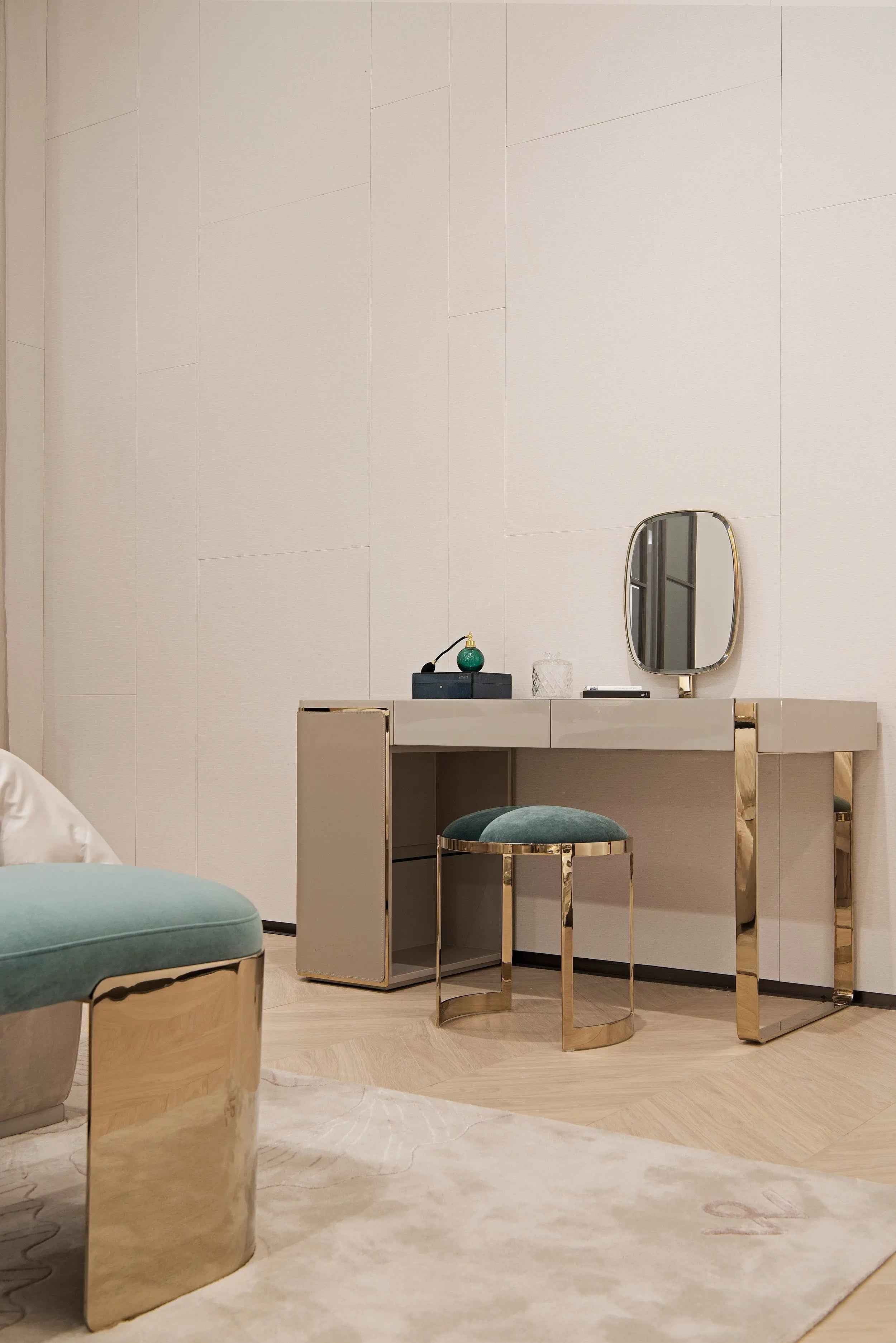 WH301B16 Dressing chair Vanity Stool