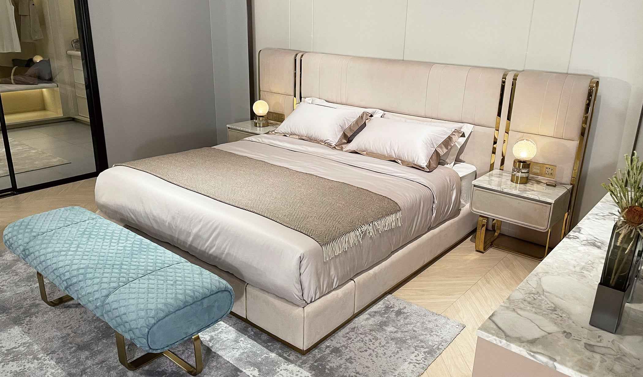 WH309B11 bedside table