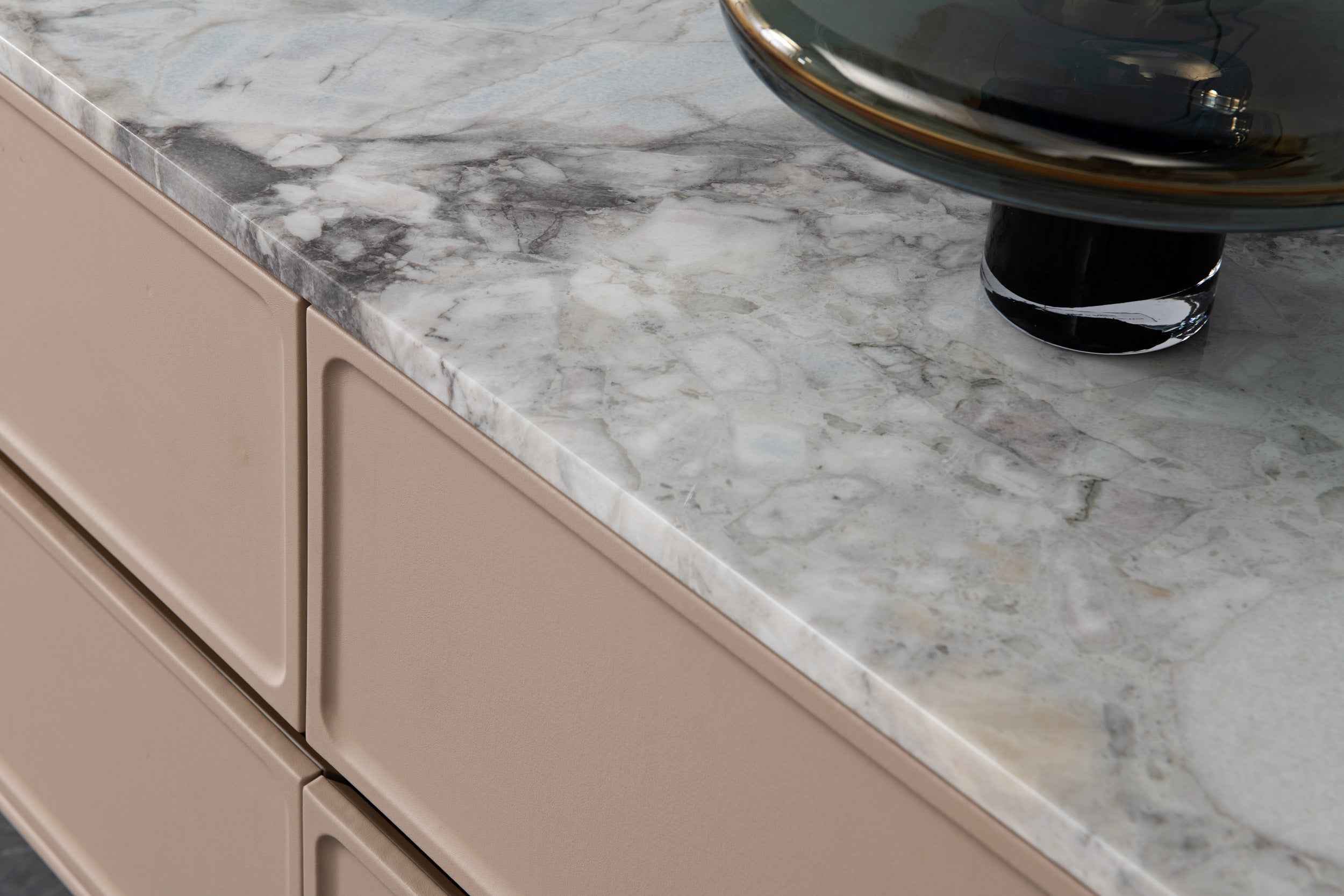 WH309B12 Chest Of Drawers