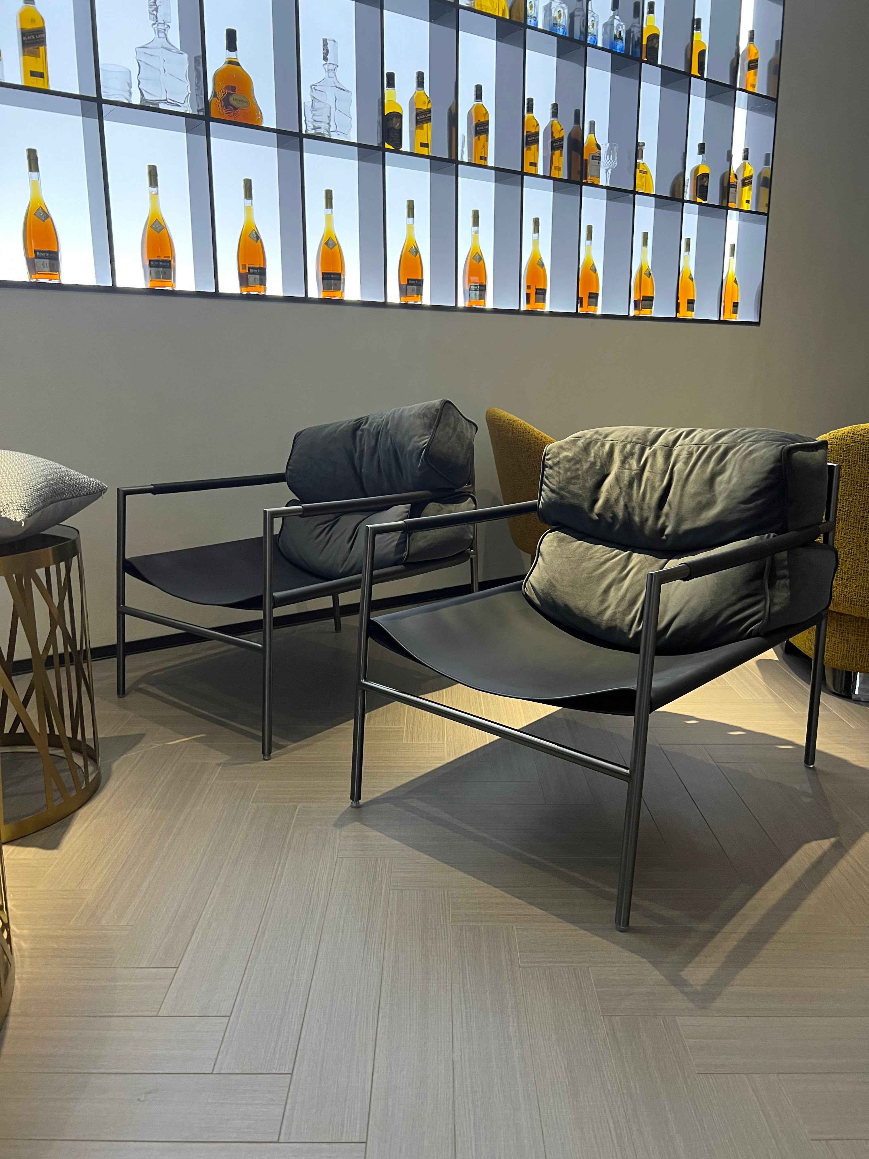 X626 Minimalism Lounge chair