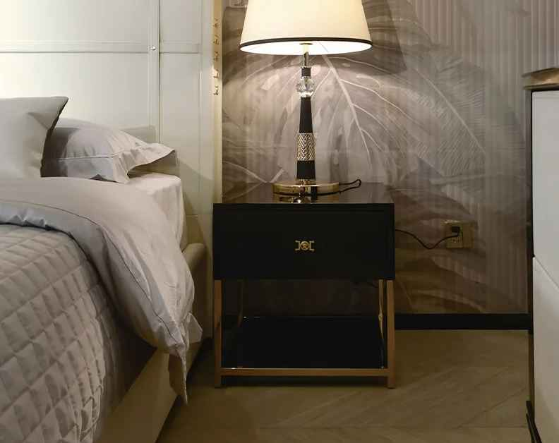 WH313B11B bedside table