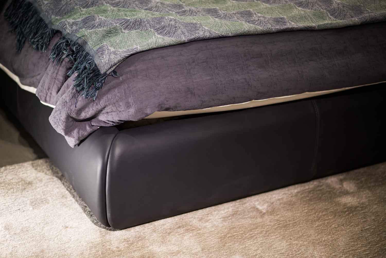 Italian minimalist style A60 full leather cover bed KB-VVCASA-BED-VX1-1802-1 Bed