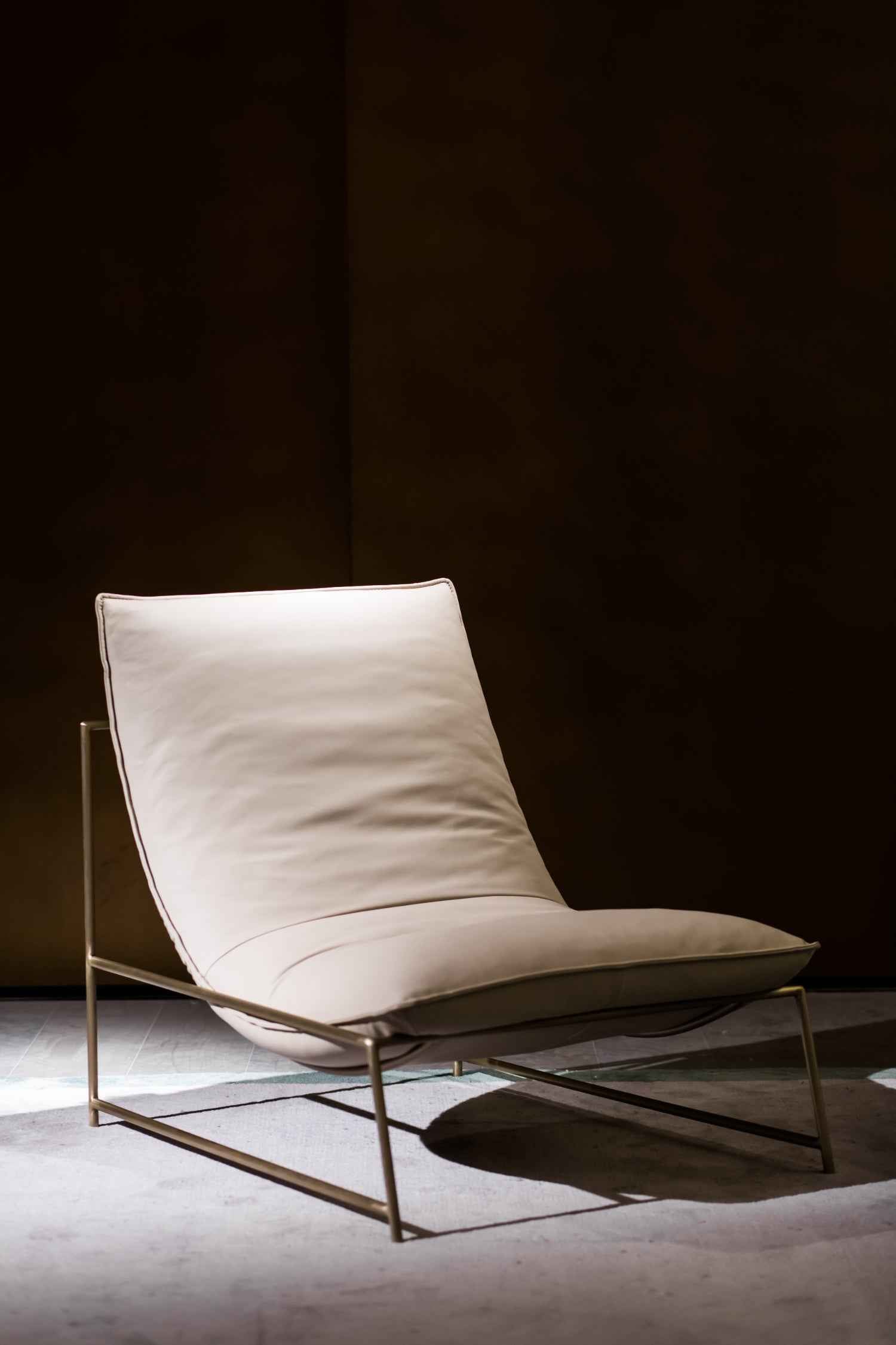 Italian minimalist style FA93 leather lounge chair VE5-2020 Lounge chair