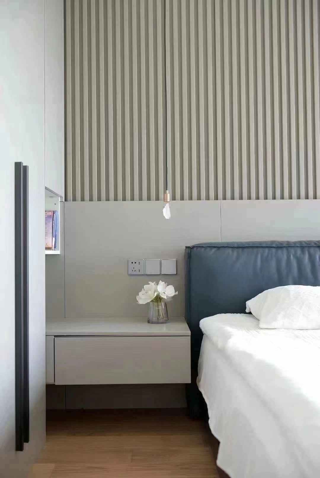 Urban Chic Leather KB-VVCASA-BED-VX5-1801-1 Bed