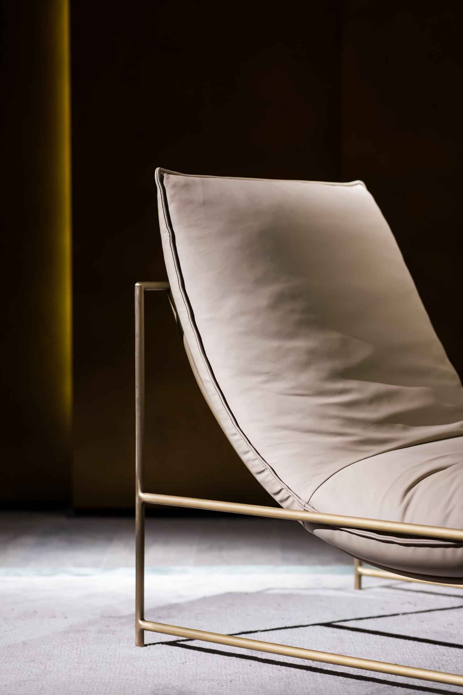 Italian minimalist style FA93 leather lounge chair VE5-2020 Lounge chair