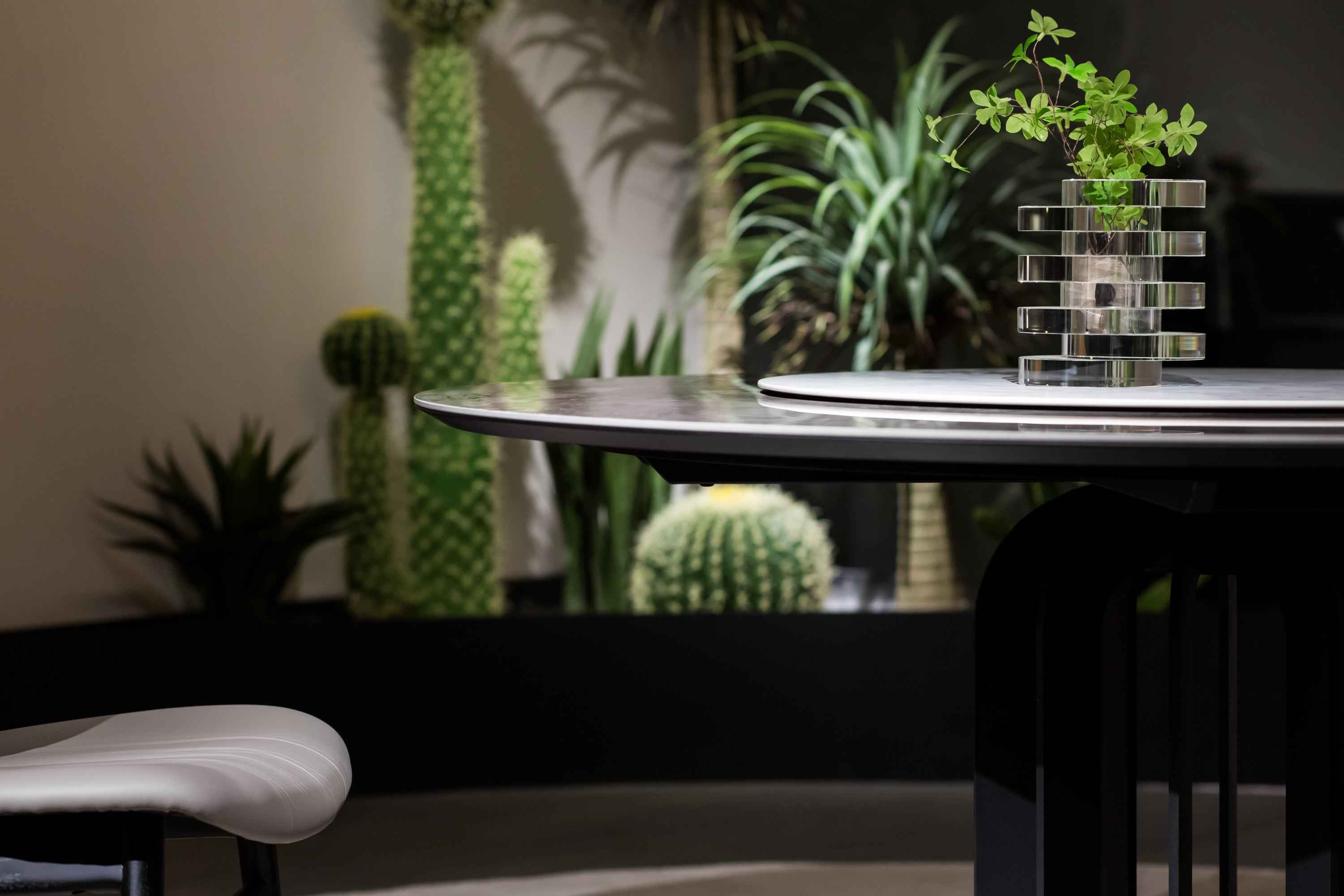 HA-1811-1 Dining table