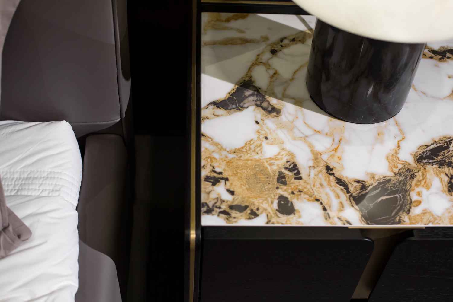 HX-2018-2 bedside table