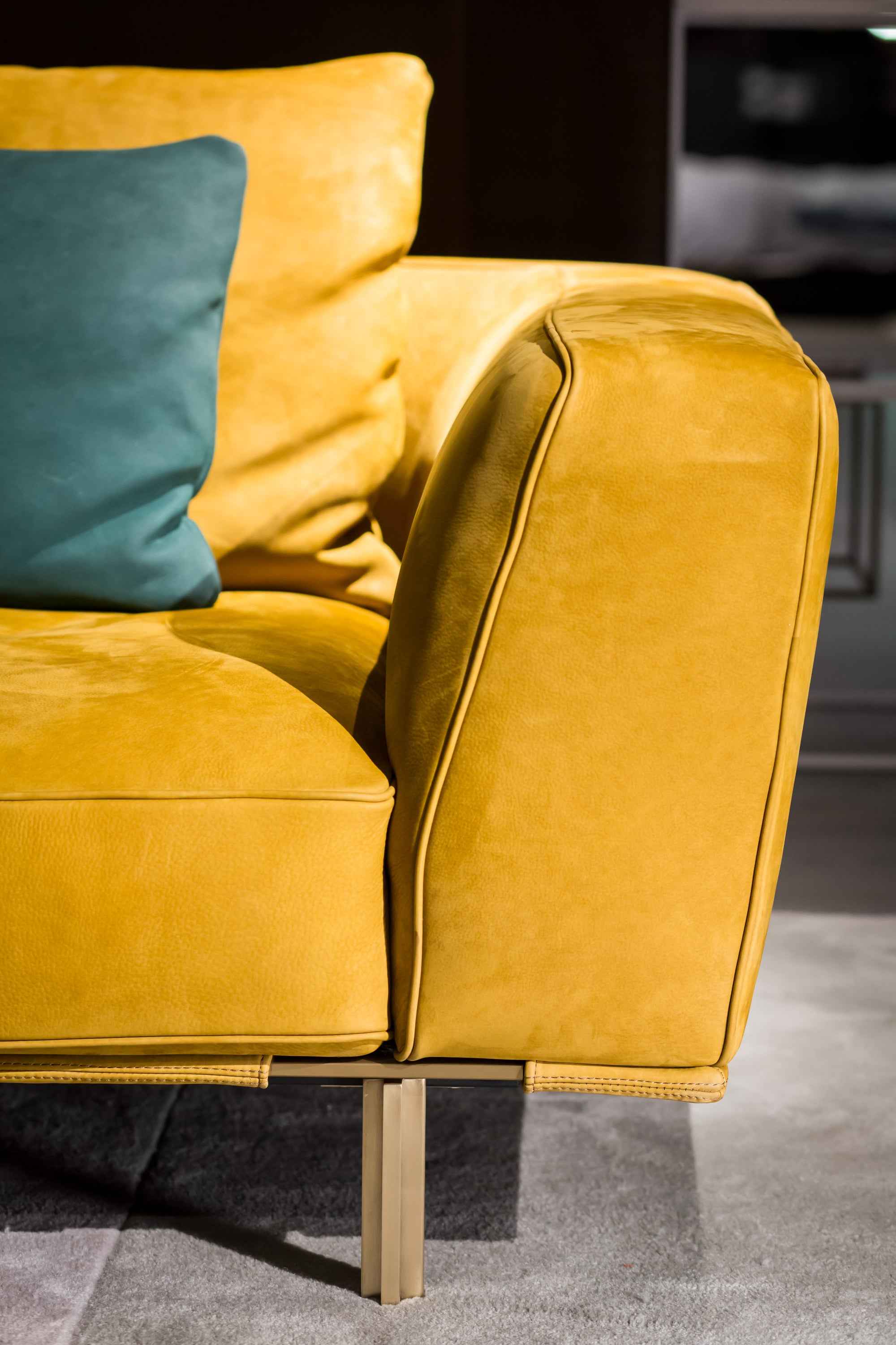 Italian minimalist home quality all leather sofa VJ5-1901 sofa