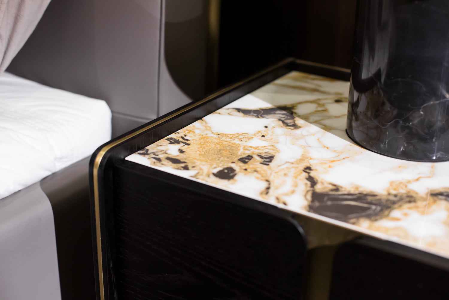 HX-2018-2 bedside table