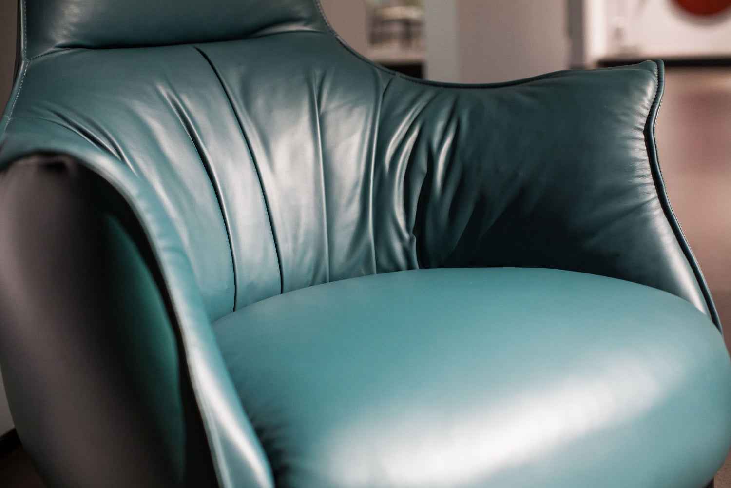 VE1-1962-1 Lounge chair high screen