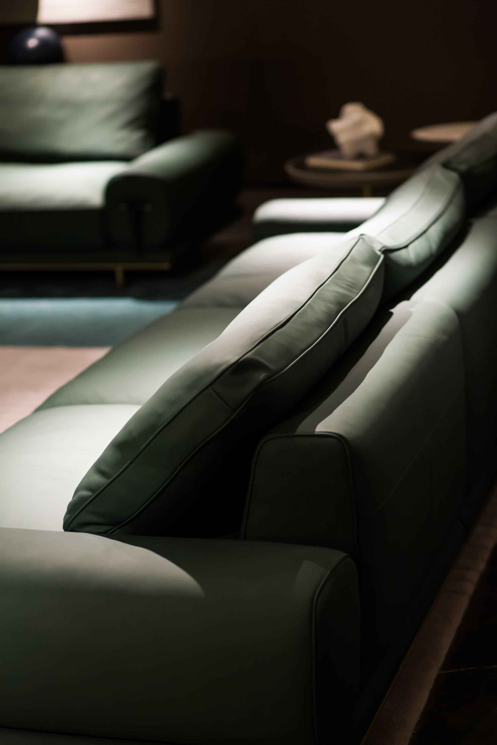 Italian Minimalist FA84 Full Leather Sofa VJ5-2011 sofa