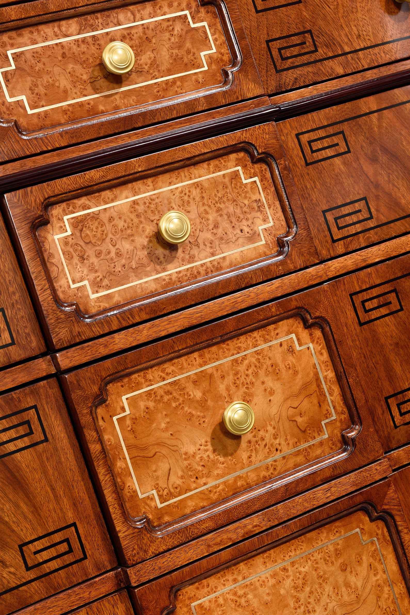 AI-6005-468 standing makeup