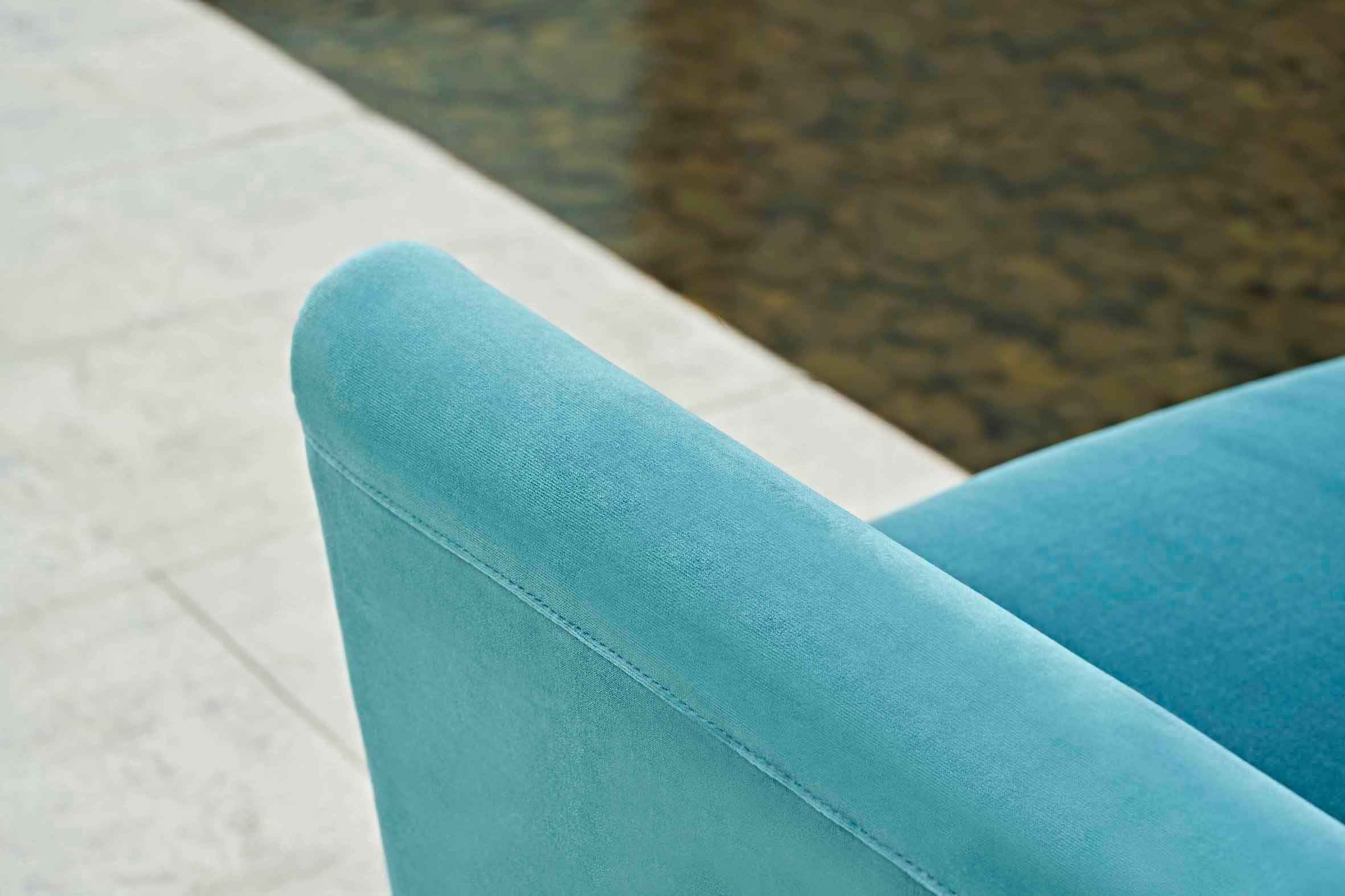 APTV-2936 lounge chair