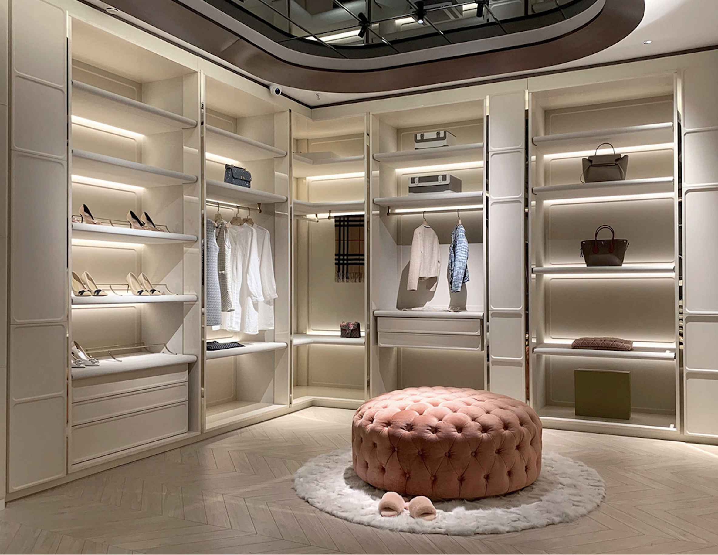 W012SF12 WINNER-SPACE- Women's locker room