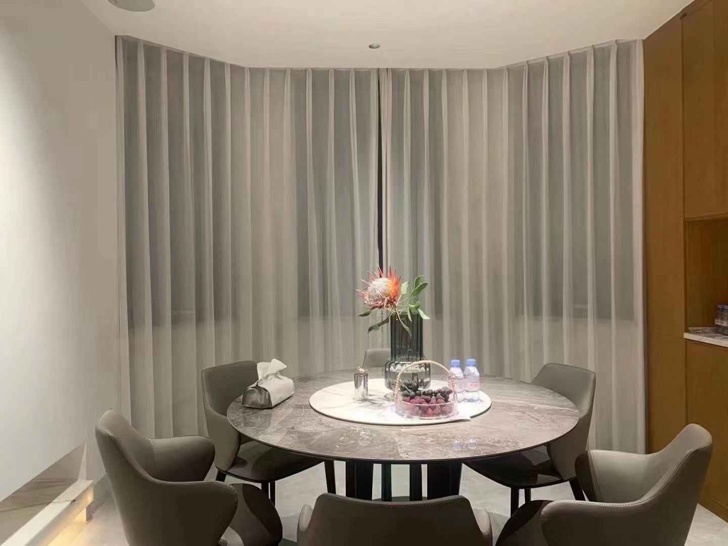 HA-1811-1 Dining table