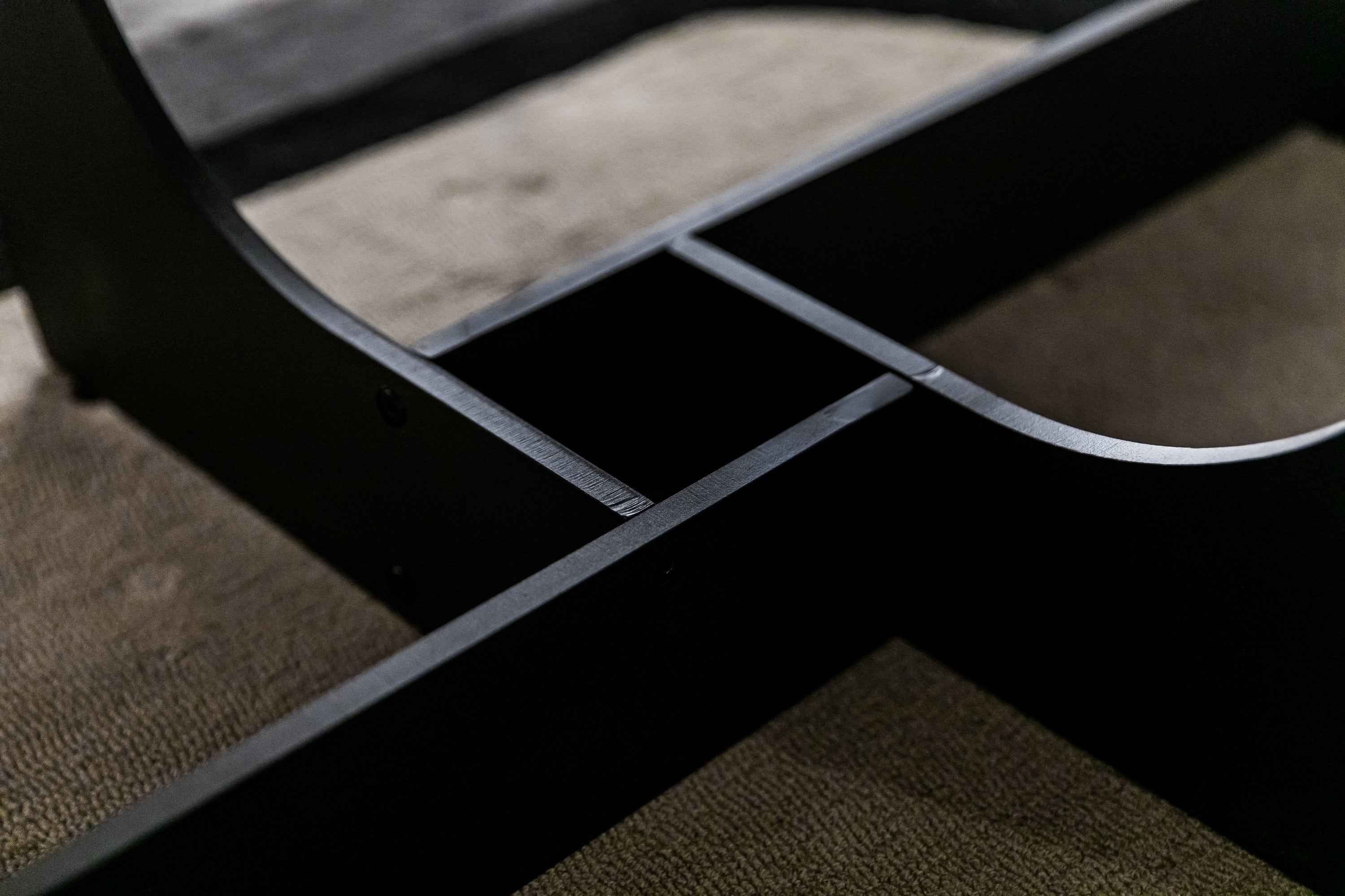 HA-1961-5 Round dining table