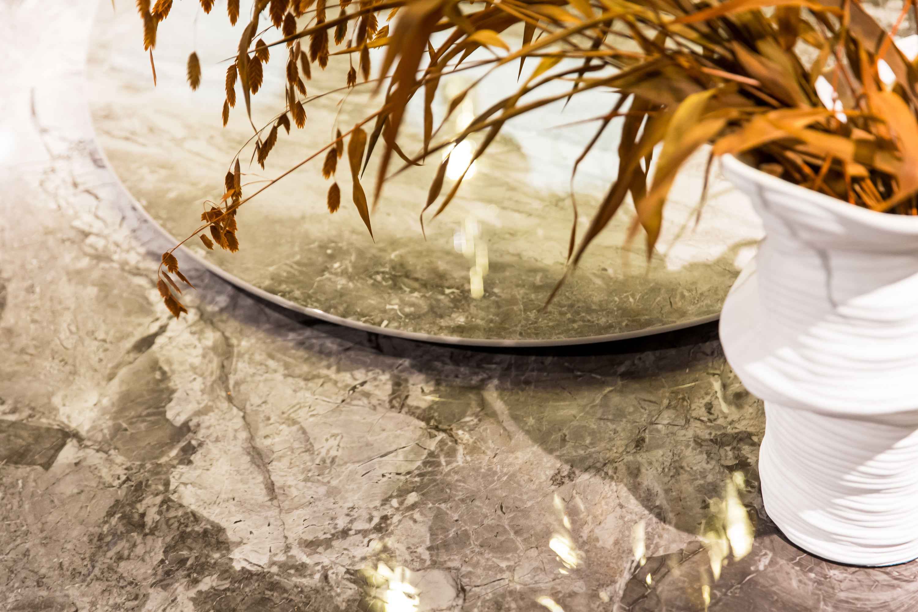 HA-1961-5 Round dining table