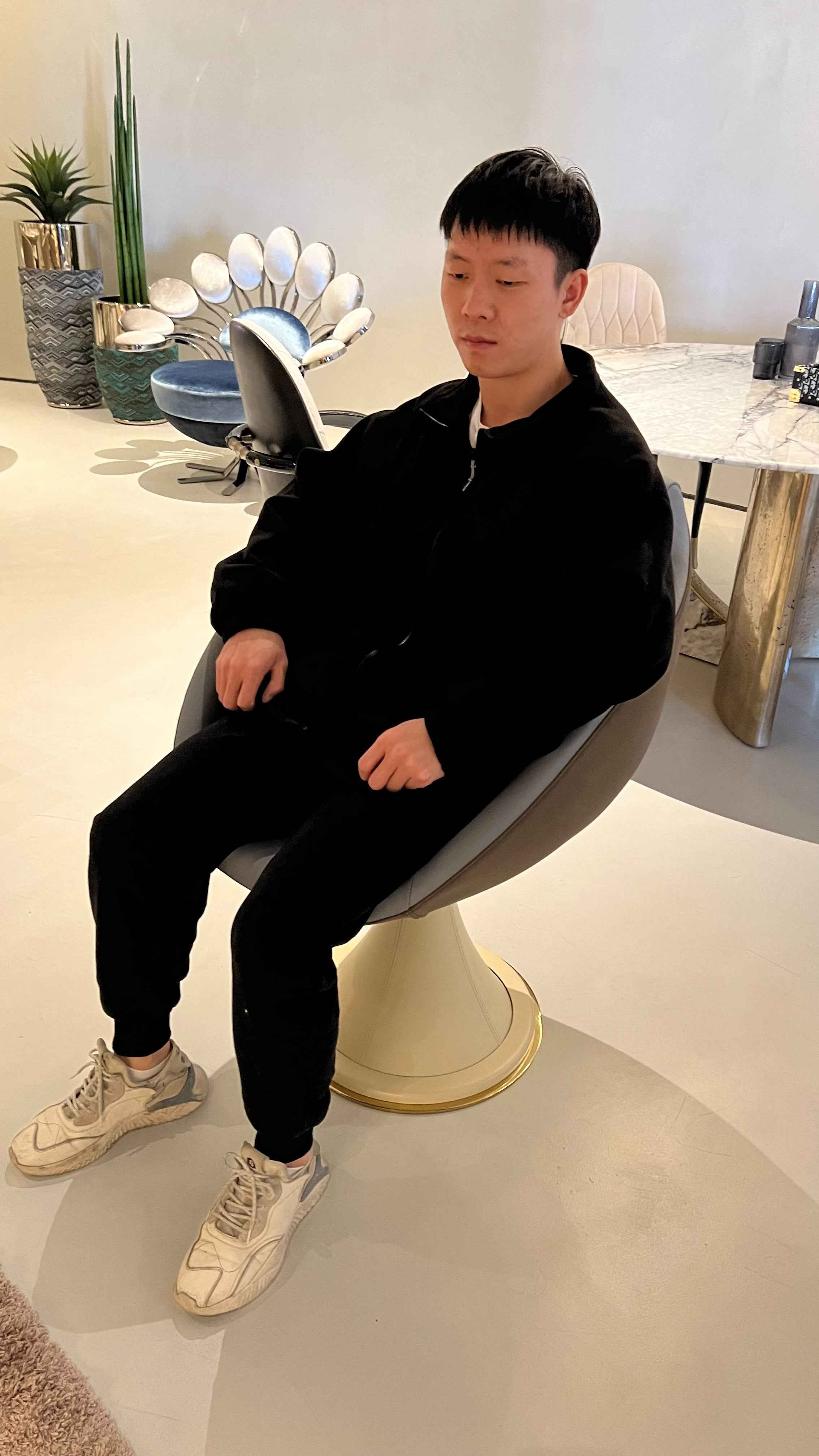 Light luxury cone type automatic mahjong table