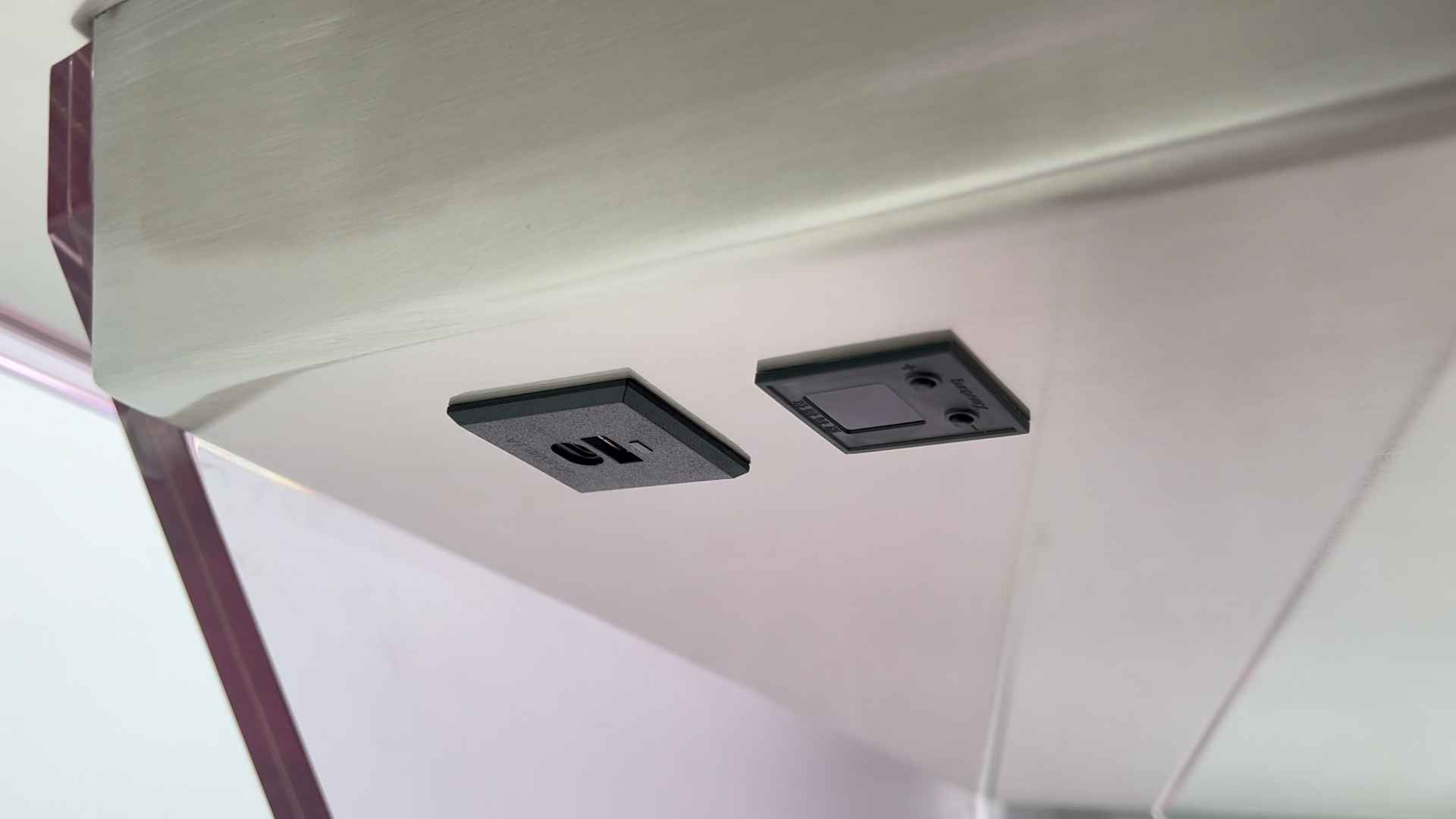 ASSASSIN STAINED GLASS AUTOMATIC MAHJONG TABLE