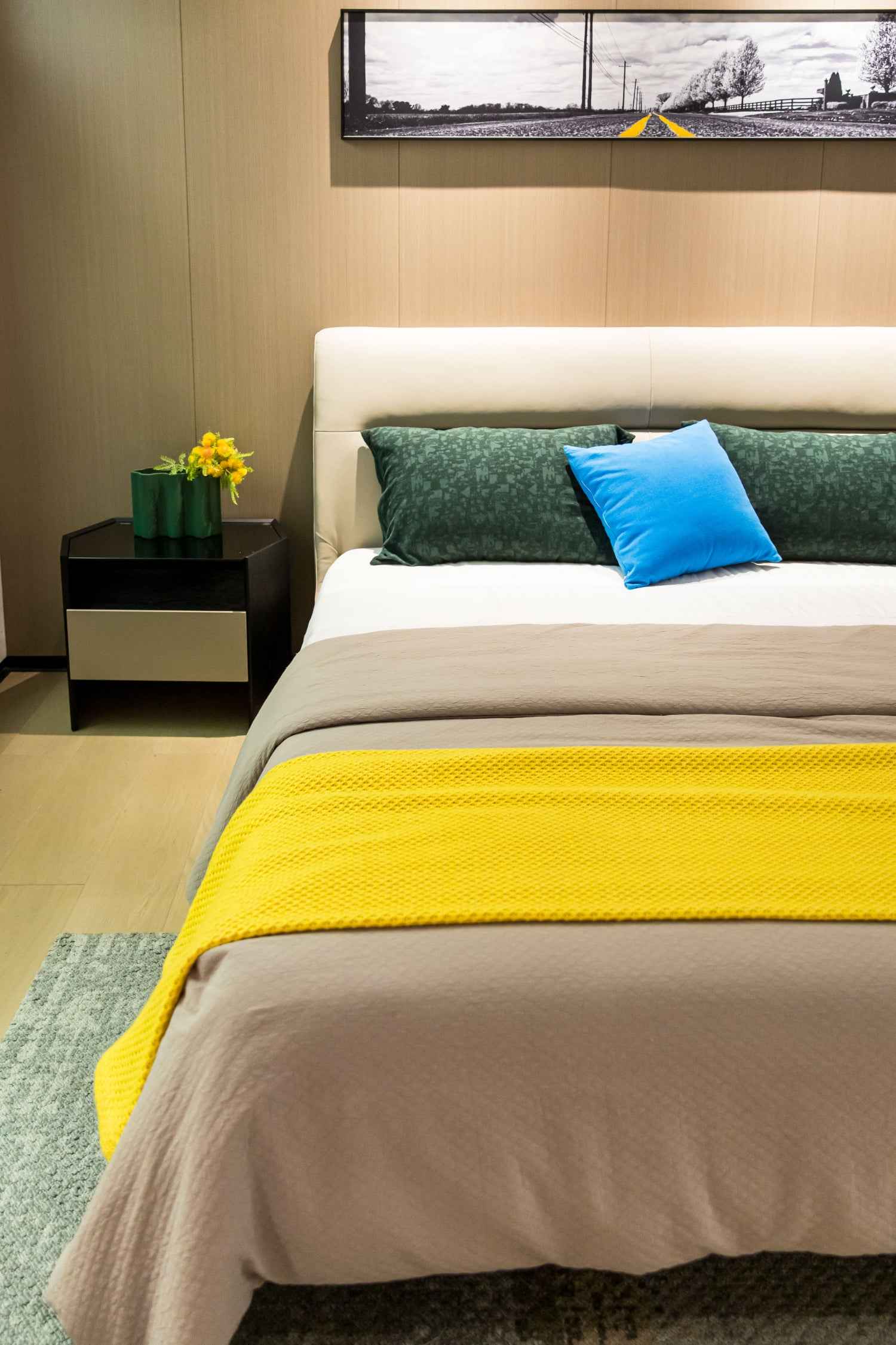 Modern Elegance Leather KB-VVCASA-BED-VX2-1758-1 Bed