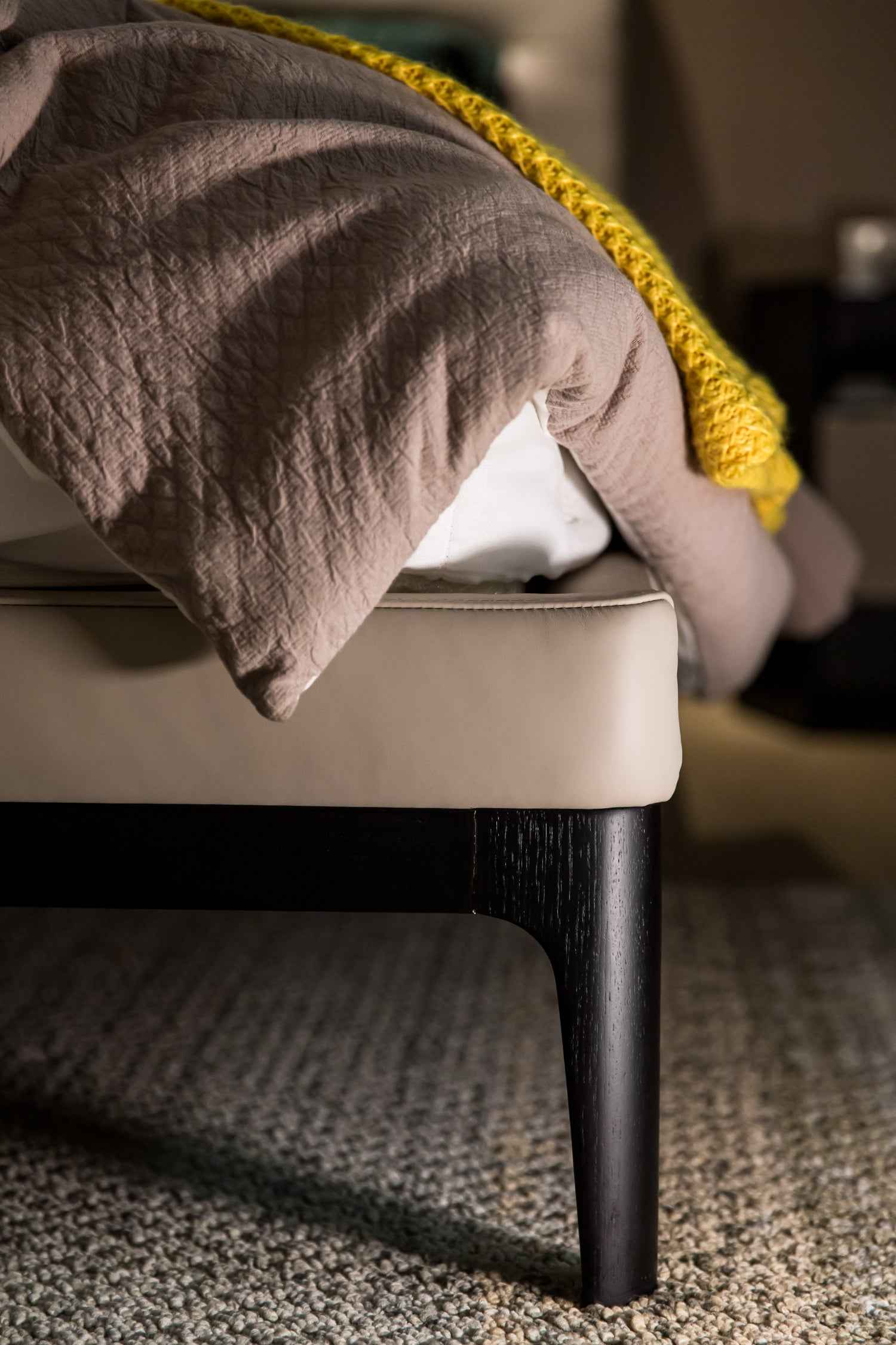 Modern Elegance Leather KB-VVCASA-BED-VX2-1758-1 Bed