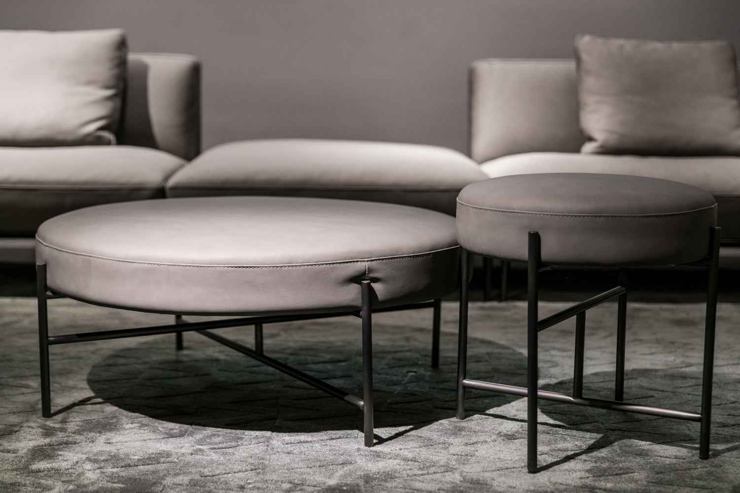 Luxury Leather Round Metal VD3-2071-1 Round Stool