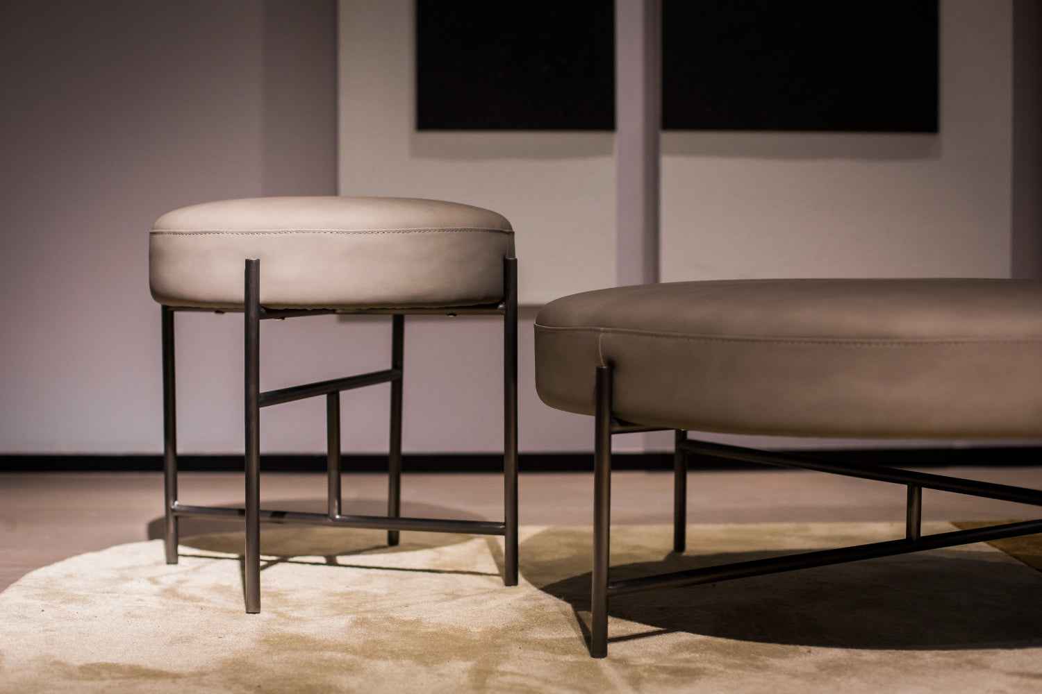 Luxury Leather Round Metal VD3-2071-1 Round Stool