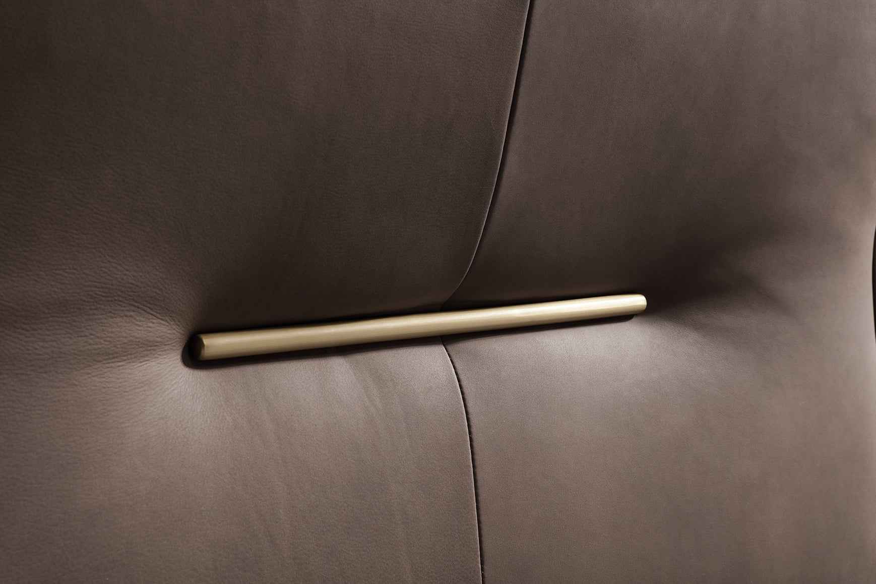 The perfect combination of practicality and art red acorn wood strip Italian minimalist sofa VJ1-1829 sofa