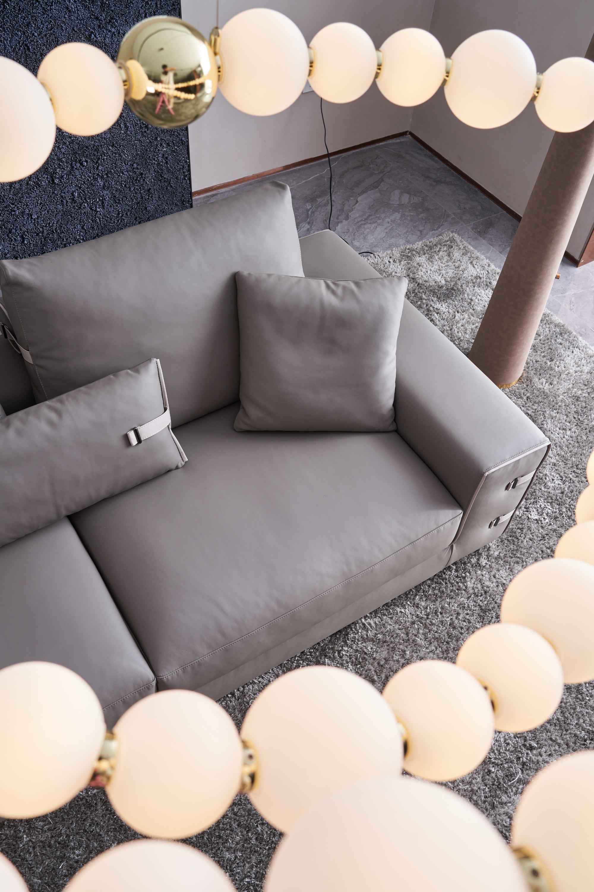 Italian minimalist sofa and multi-functional throw pillow combination VJ5-2101 sofa