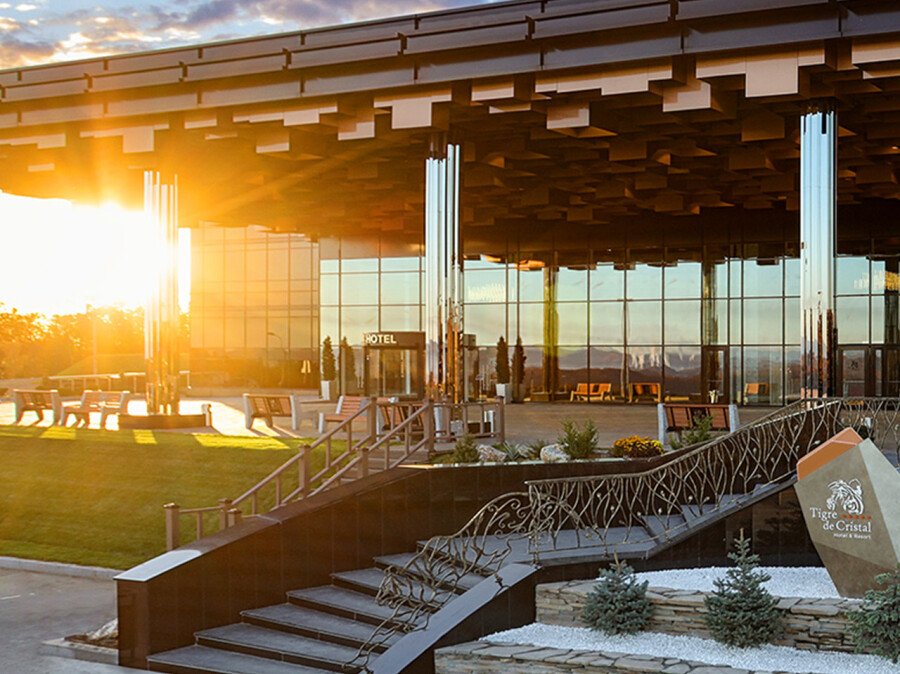 Crystal Tiger Palace, Vladivostok, Russia - Chiuchiufurniture