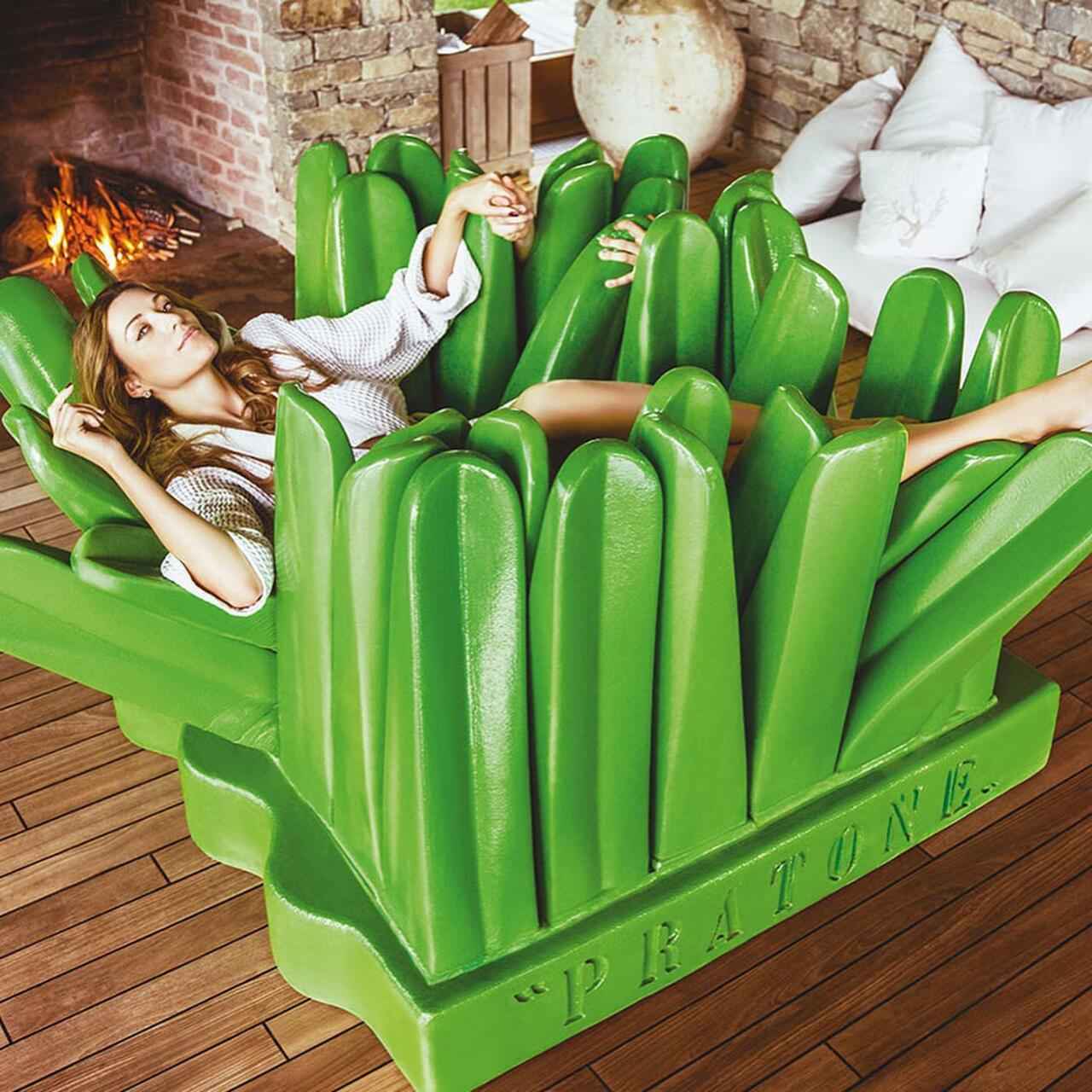 Fun with Postures: Pratone Grass Stem Sofa