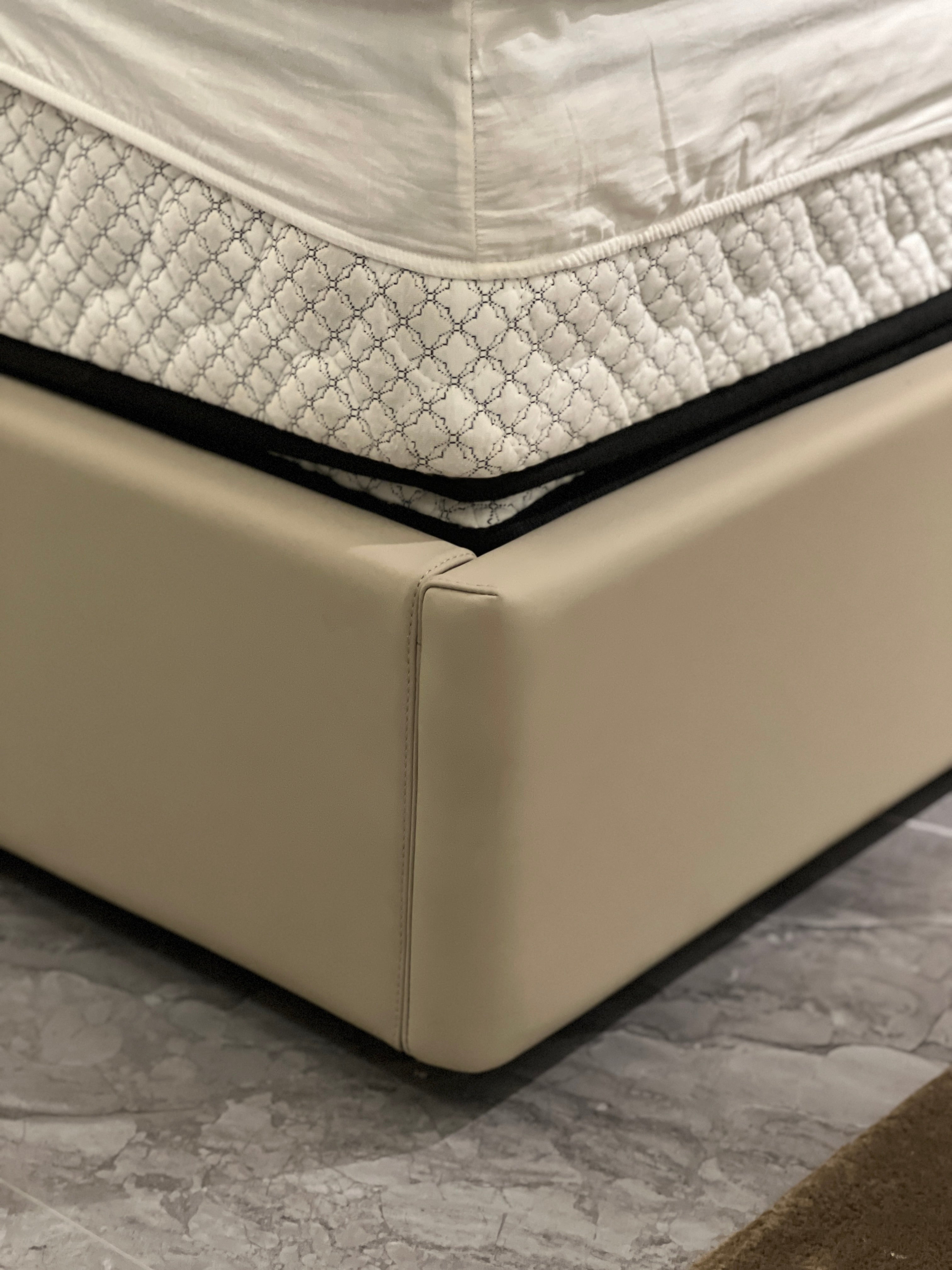 Luxus Schlaf: Hochwertiges Lederdesign, modernes schlichtes Doppelbett-Set DX5-068-1 Bett