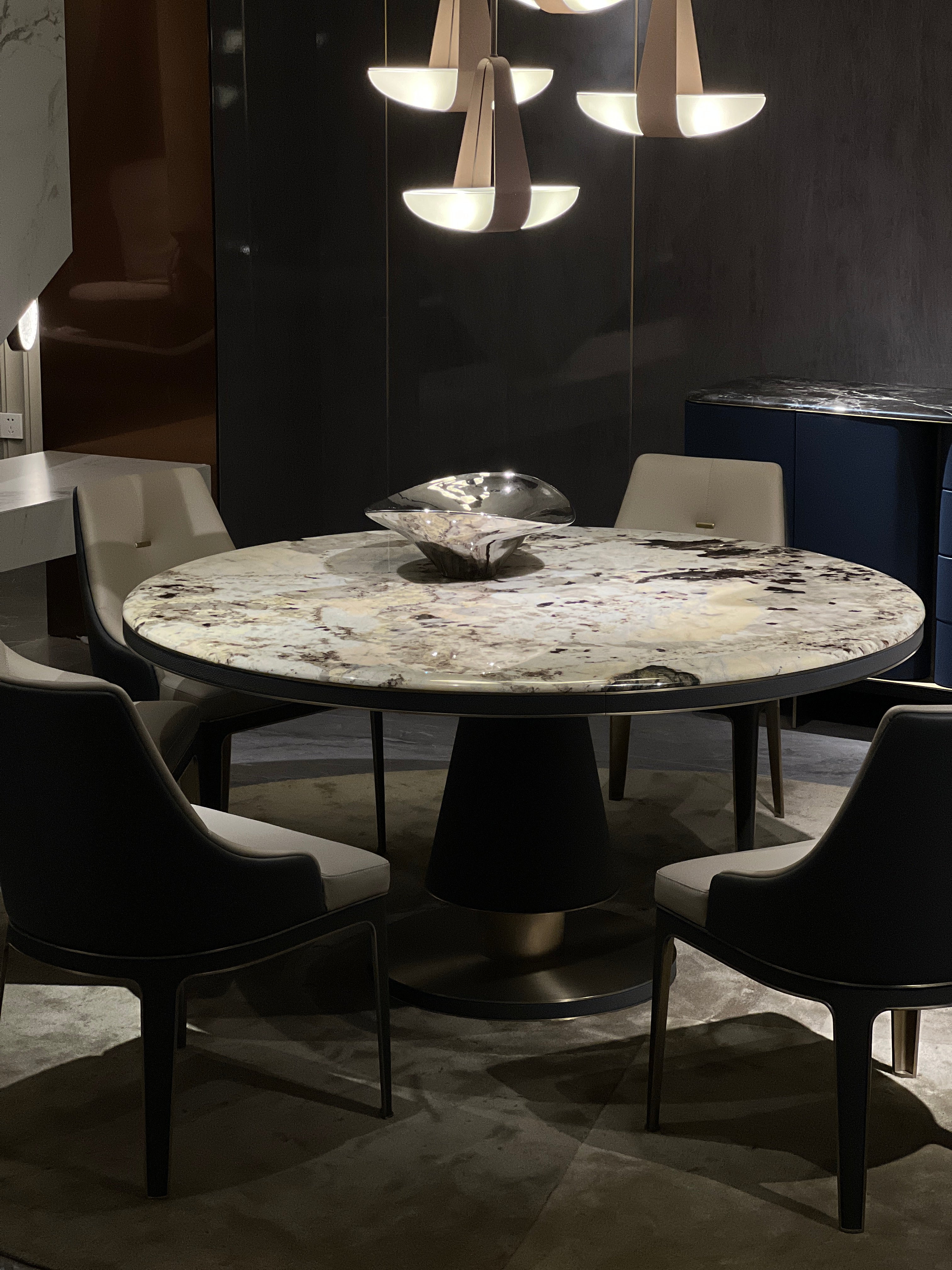 Luxury Marble dining table: Four-color marble and champagne gold hardware interwoven modern minimalist design DA3-069-5 Dining Table