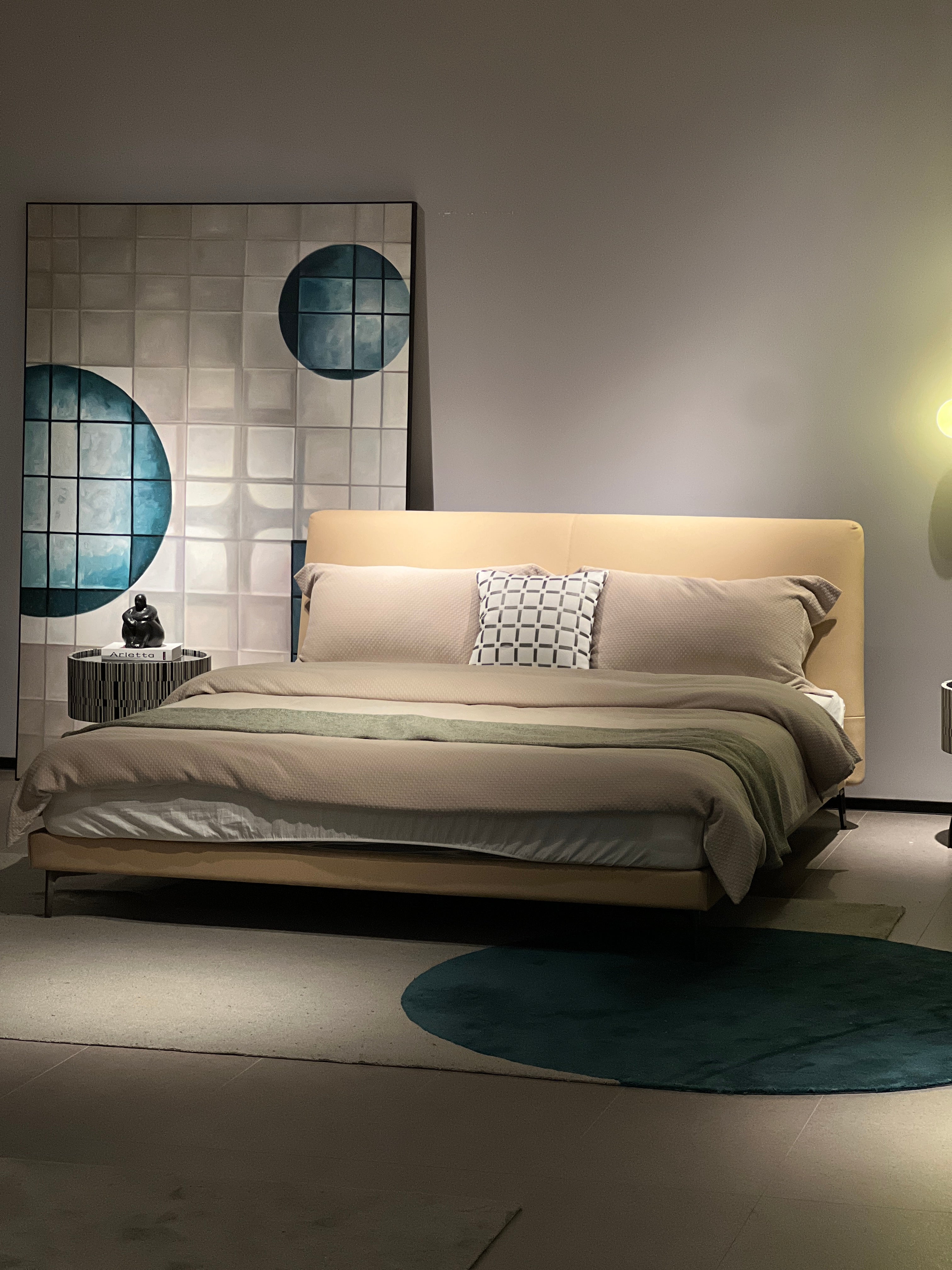 Modern Minimalist advanced Bed Set VX3-2333-1 Bed