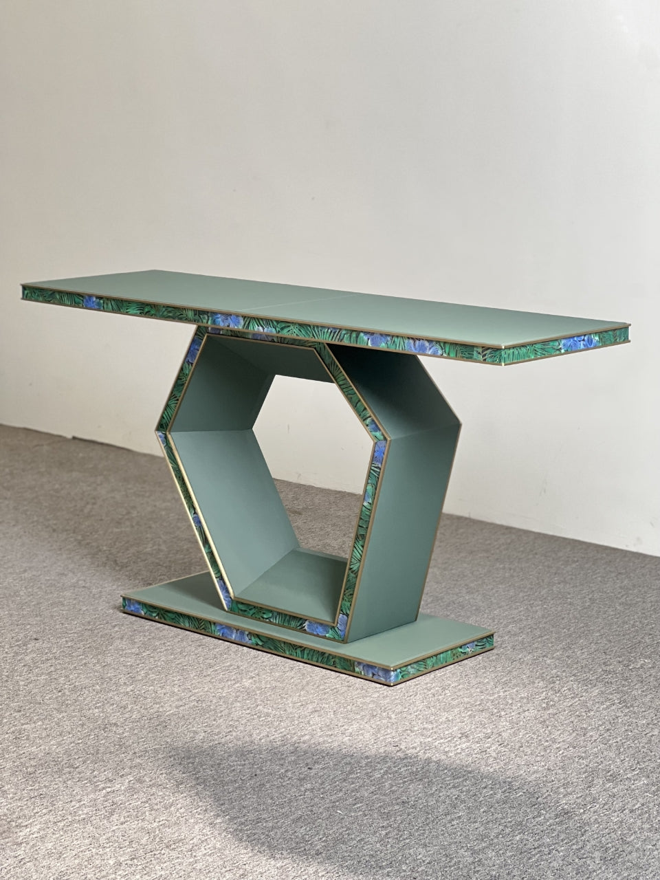 APTG-2683 Porch Console