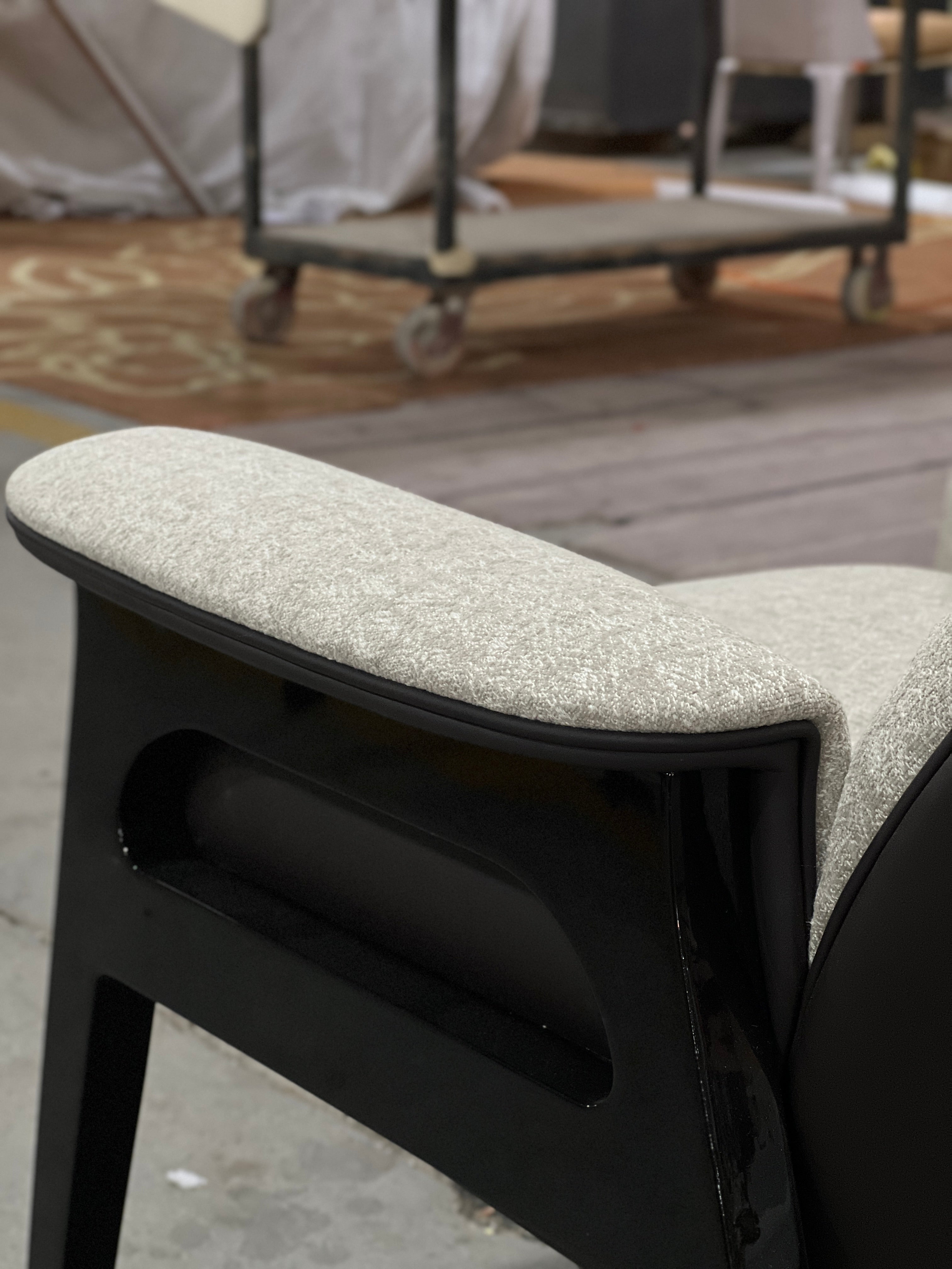 Contemporary Lounge Chair: Modern Comfort for Your Stylish Relaxation WH301SF11B lounge chair