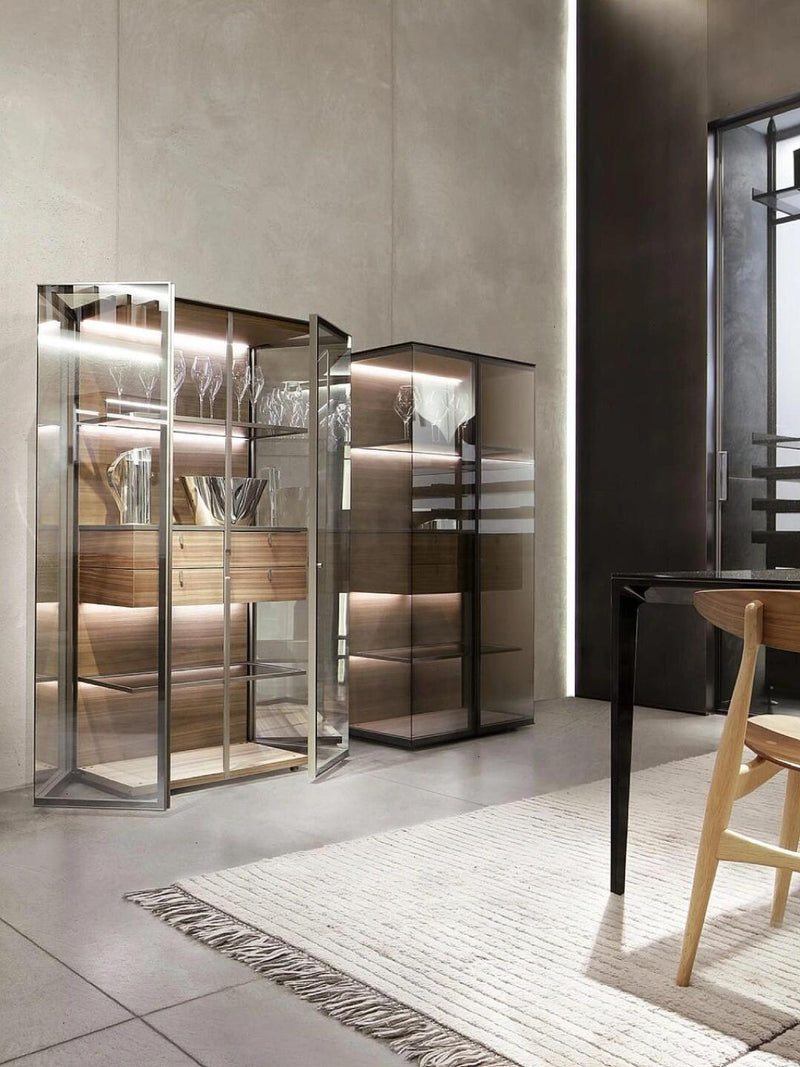 Lightweight Yet Sturdy: Aliante Glass Display Cabinet's Modern Design