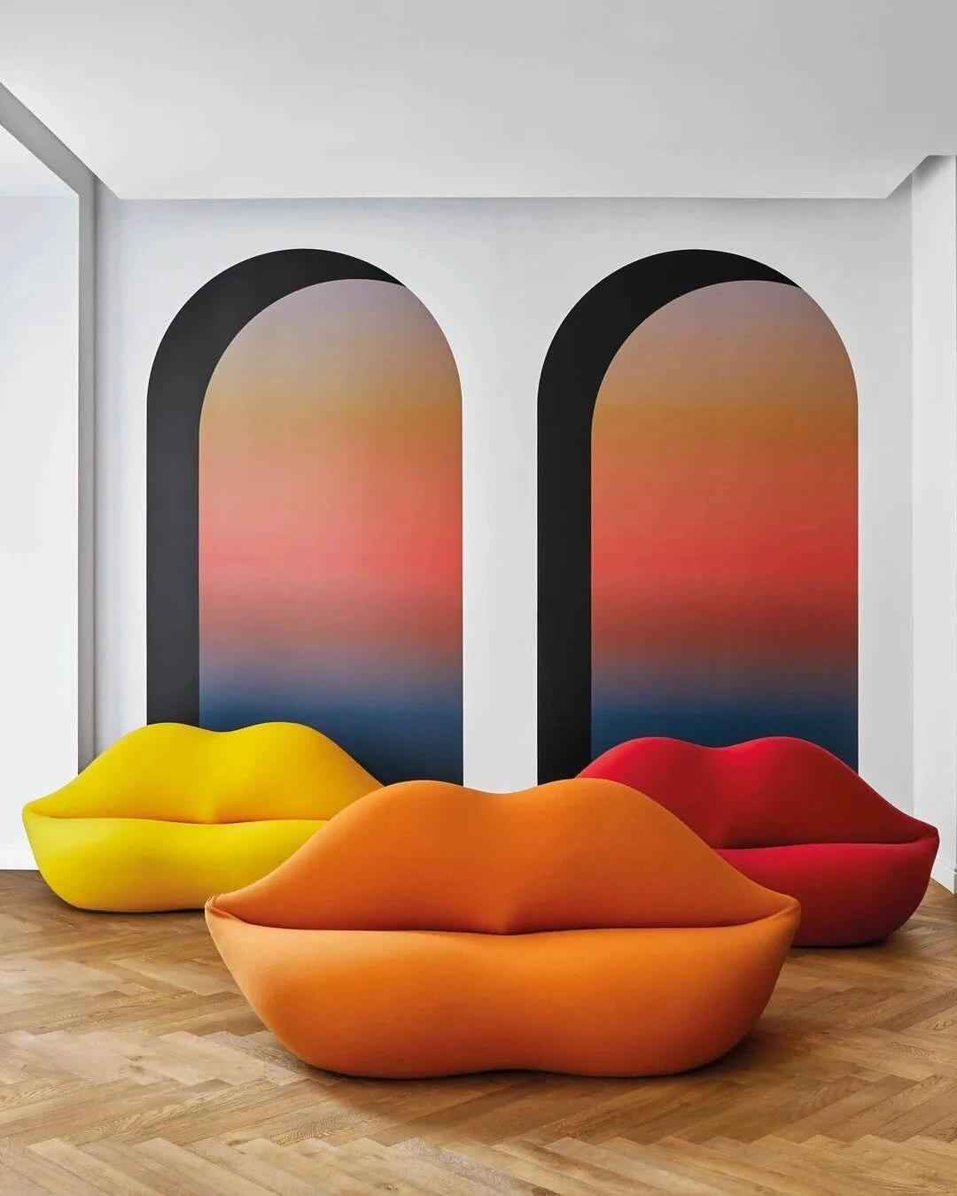 Embrace Sexiness: The Comfort and Aesthetics of the Bocca Lip Sofa