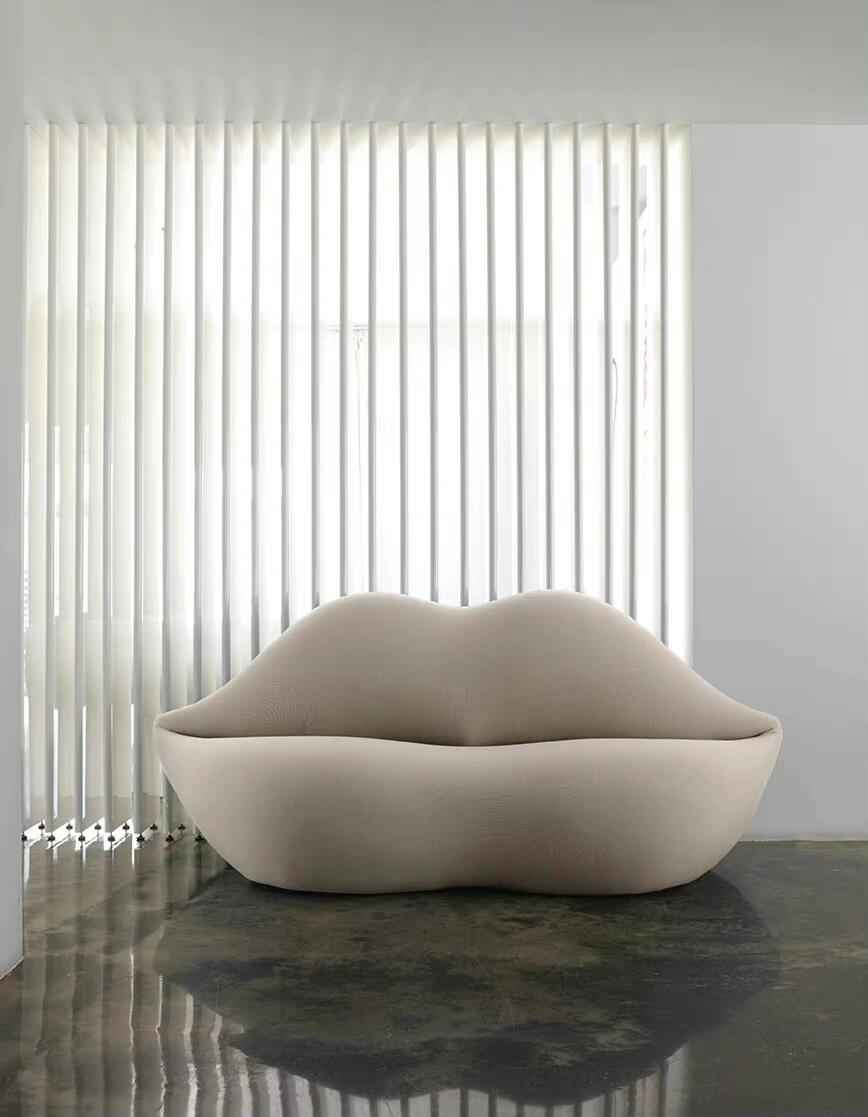 Embrace Sexiness: The Comfort and Aesthetics of the Bocca Lip Sofa
