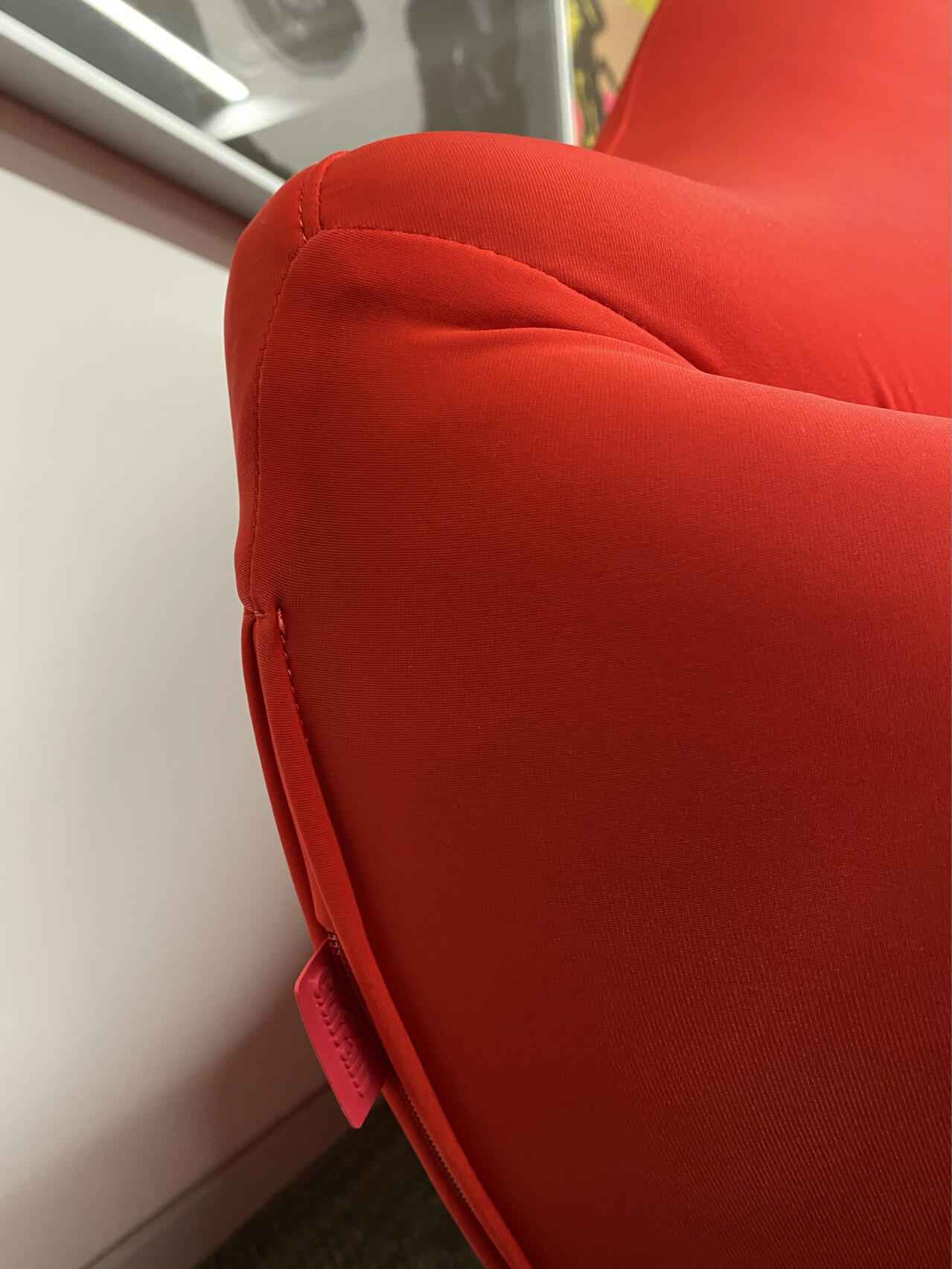 Embrace Sexiness: The Comfort and Aesthetics of the Bocca Lip Sofa