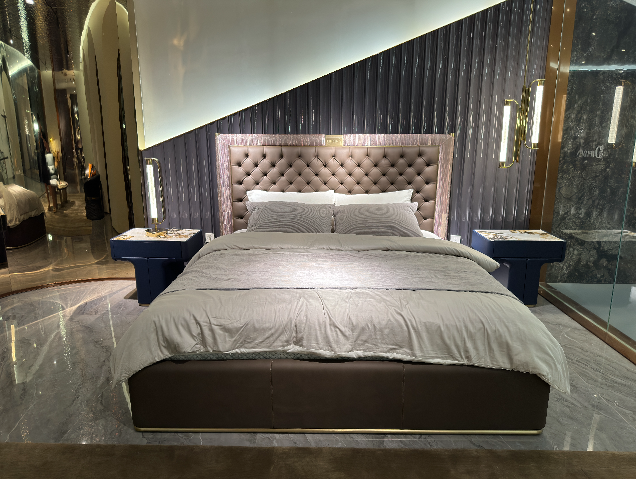 DX2-071-1A king-size bed  soft and comfortable - Chiuchiufurniture